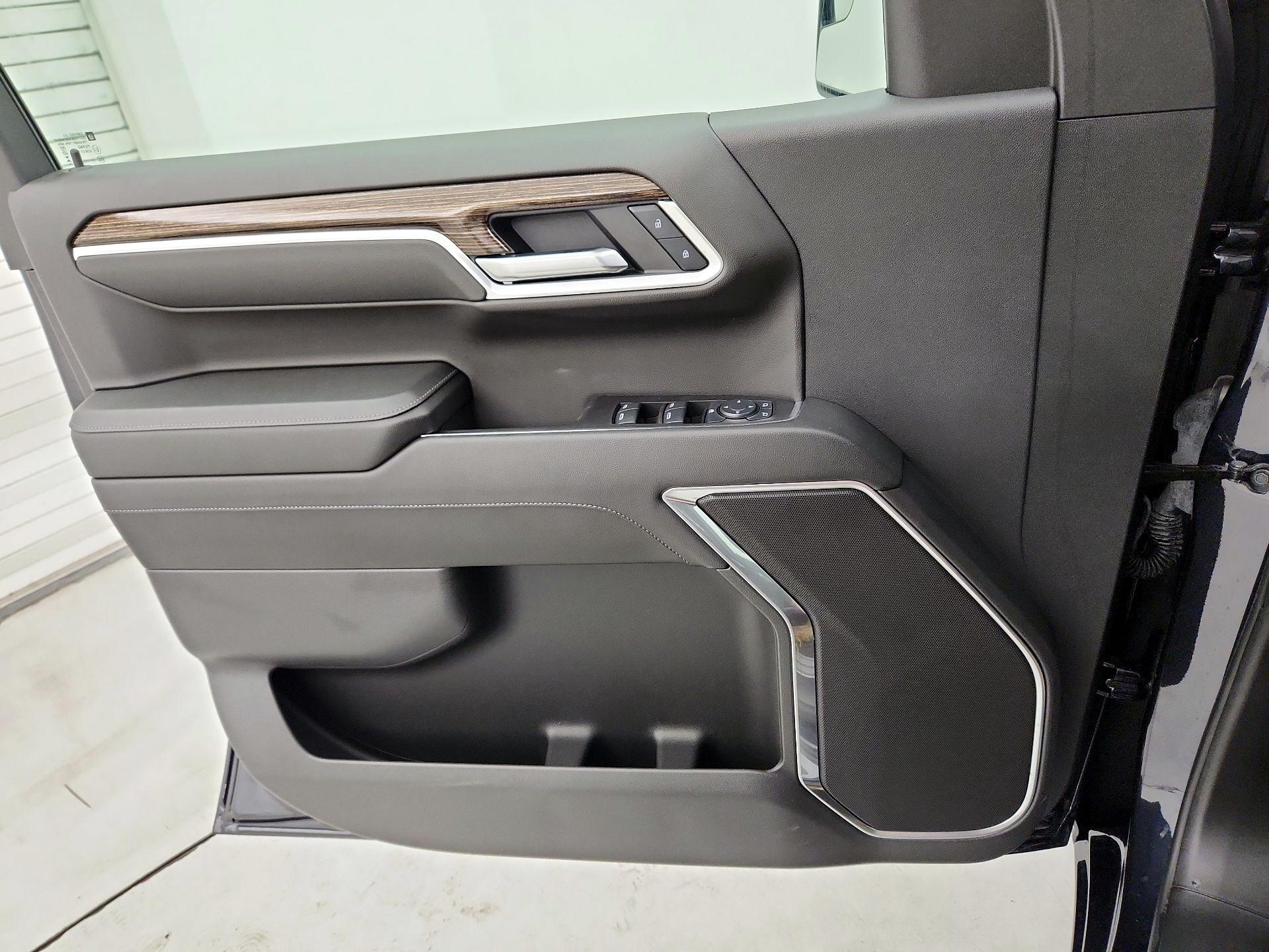 Thumbnail: 2025 GMC Sierra 1500 - 12