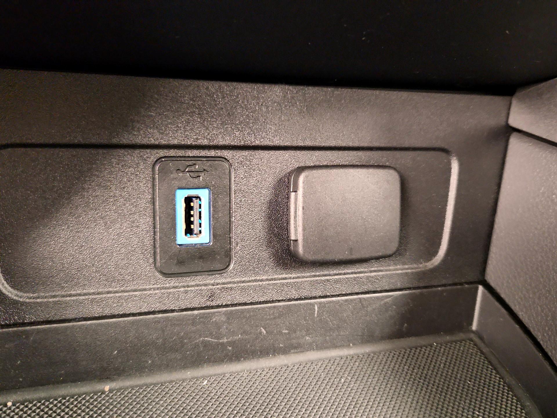 Thumbnail: 2017 Ford Escape - 18