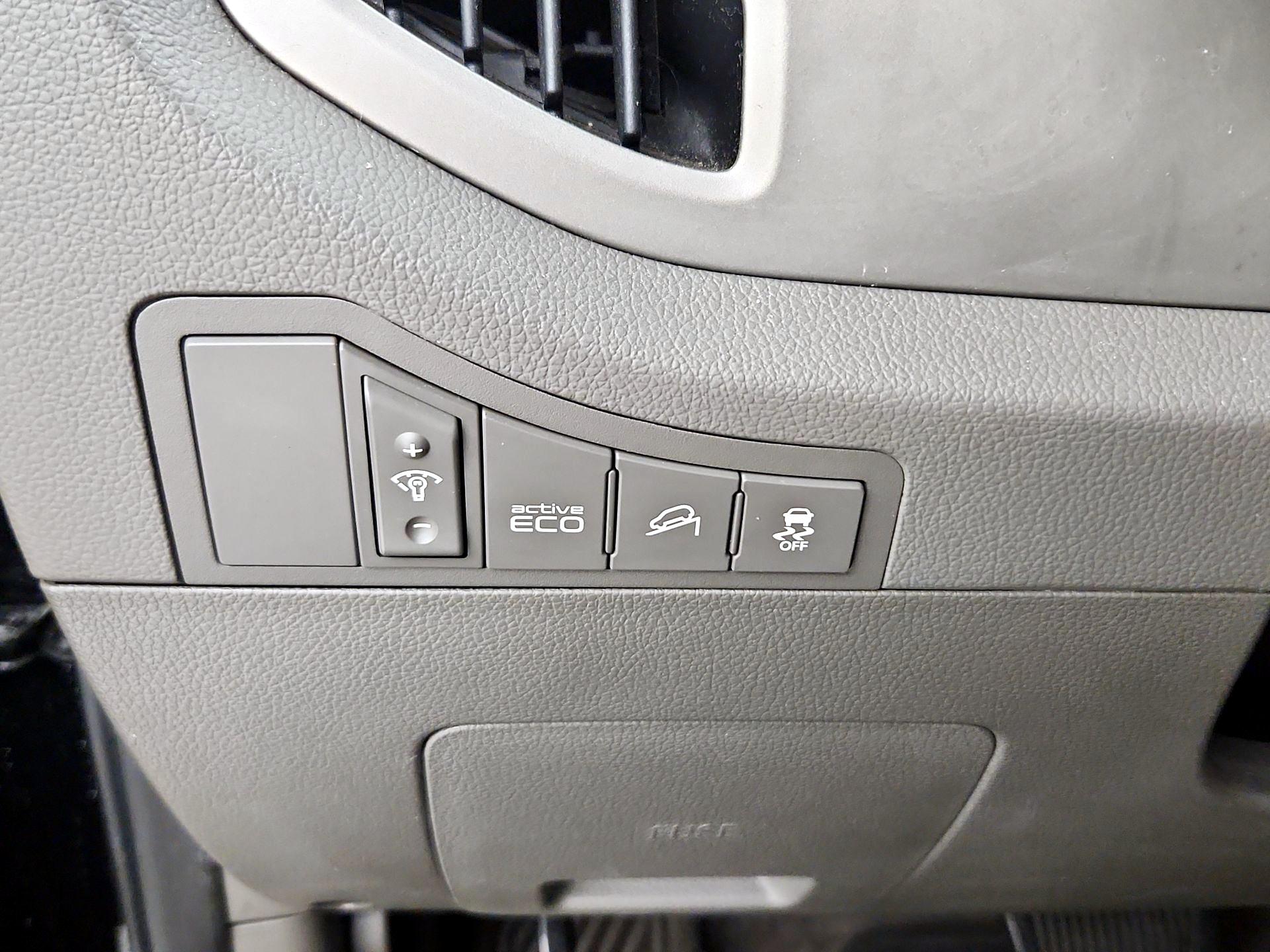 Thumbnail: 2015 Kia Sportage - 13