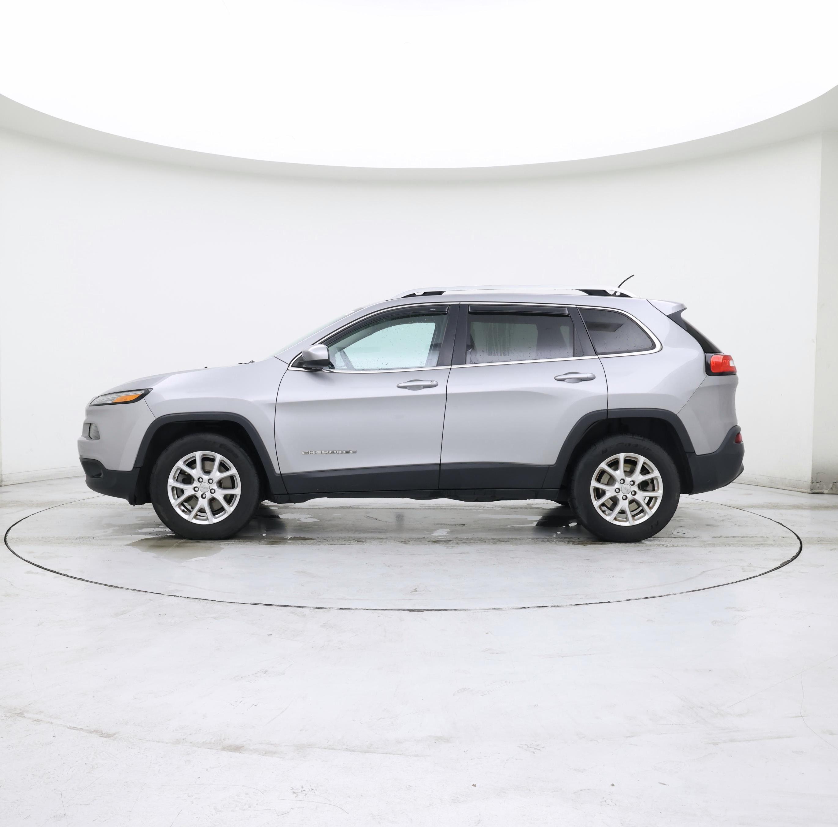 Thumbnail: 2015 Jeep Cherokee - 3