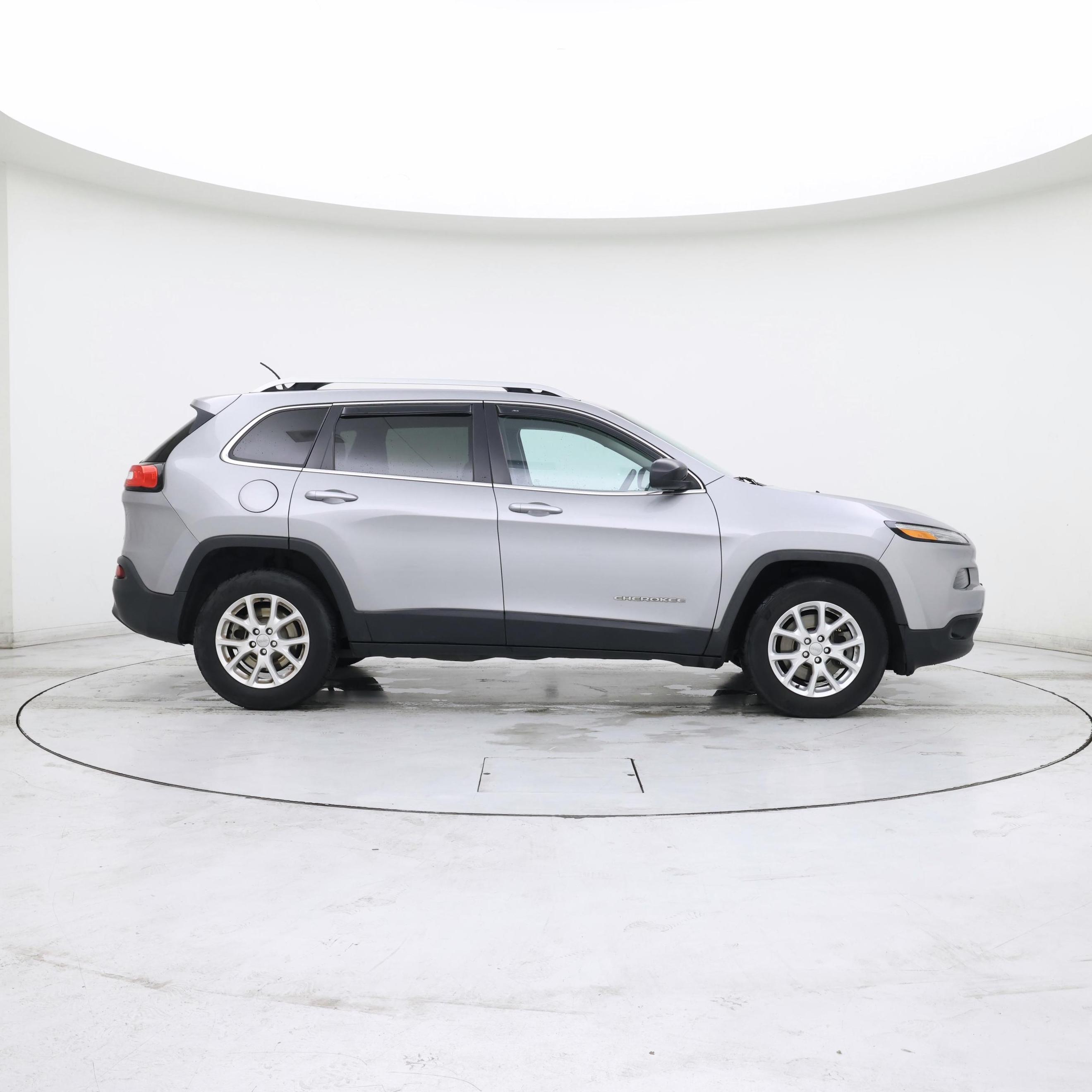 Thumbnail: 2015 Jeep Cherokee - 7