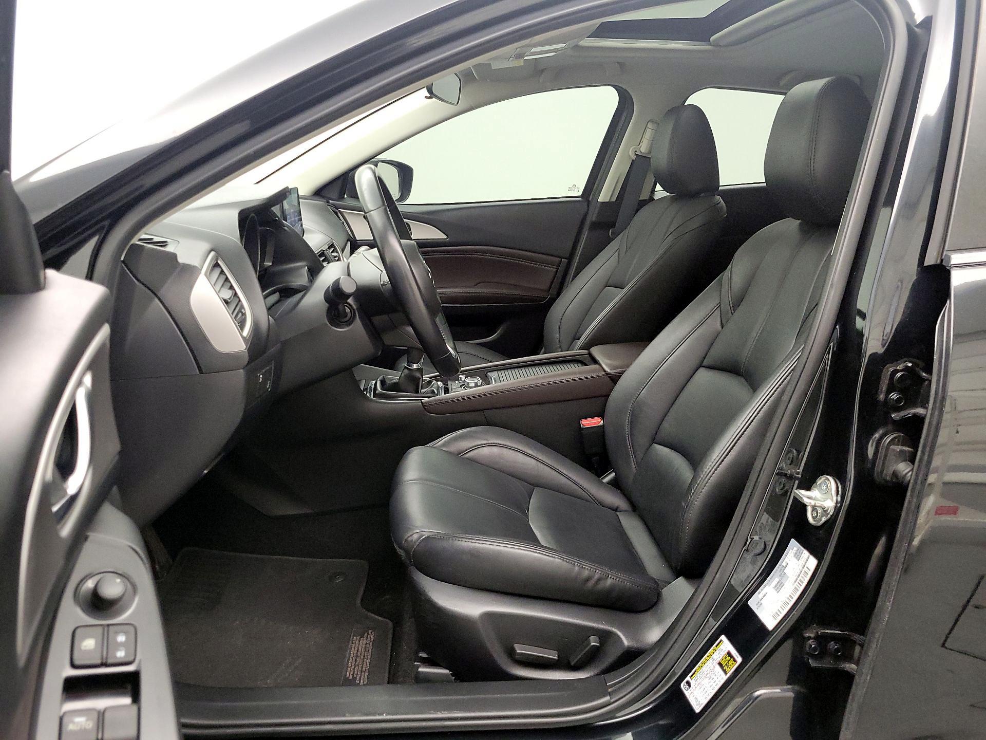 Thumbnail: 2018 Mazda Mazda3 - 11