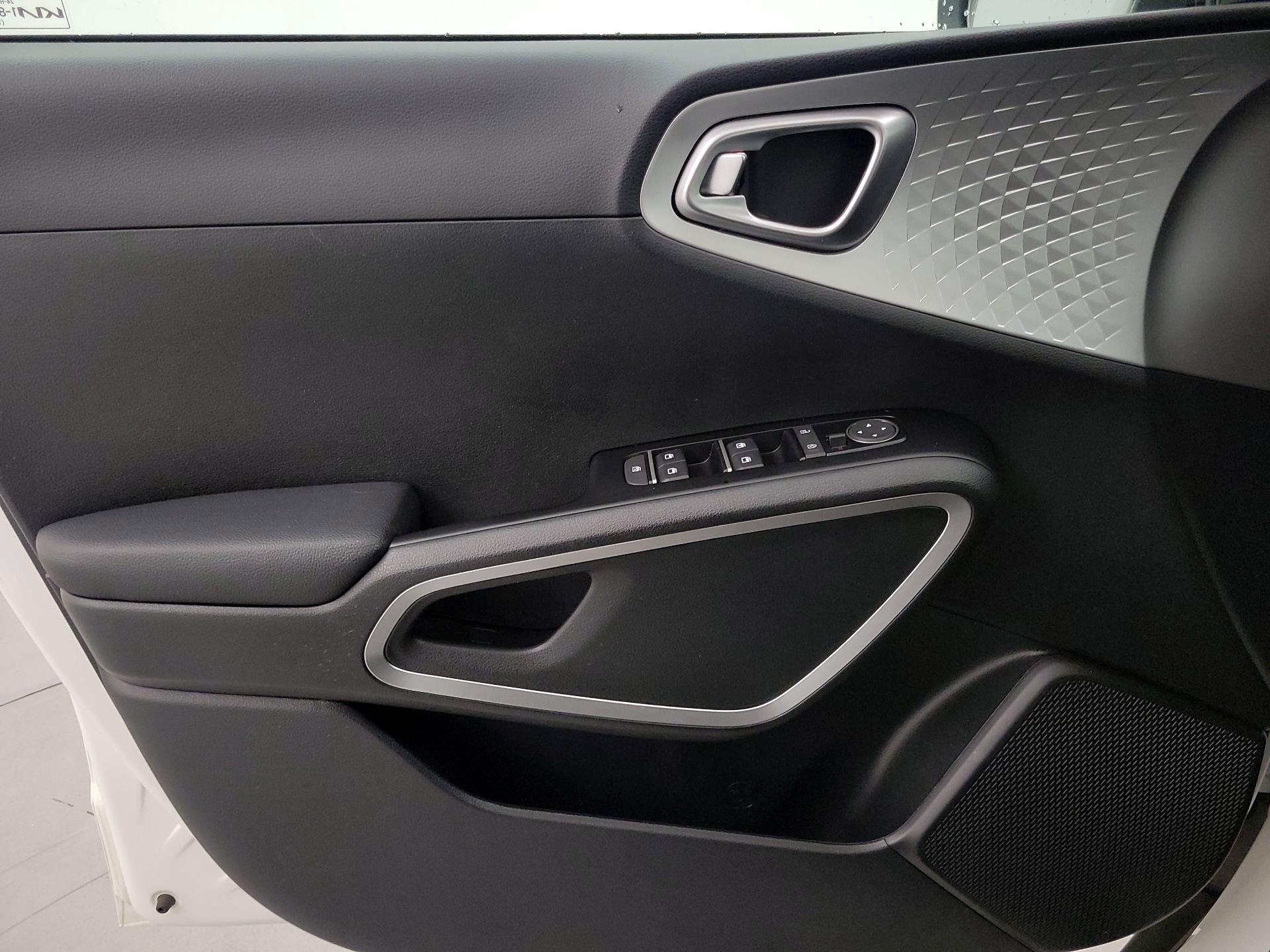 Thumbnail: 2023 Kia Soul - 12