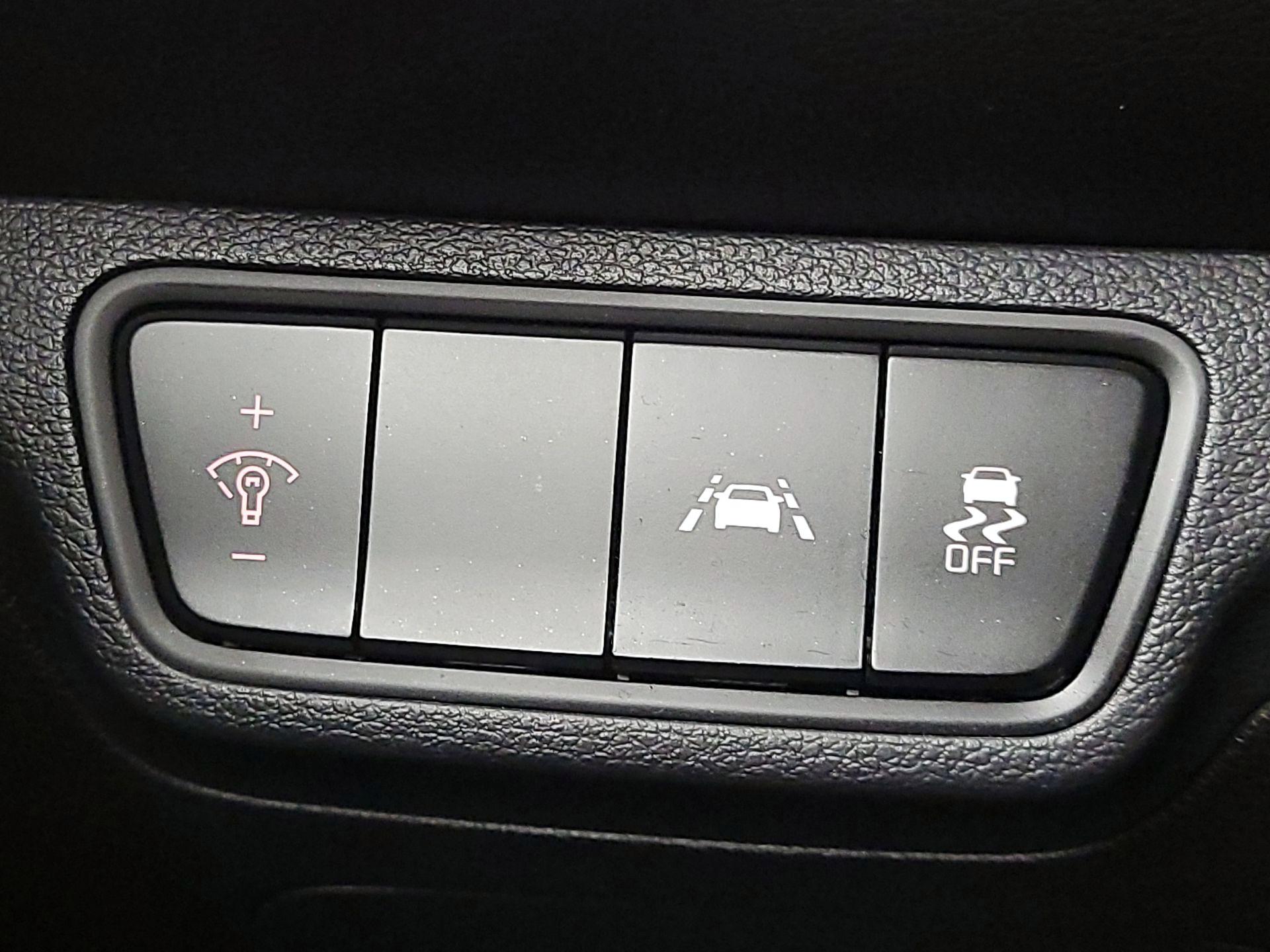 Thumbnail: 2019 Kia Forte - 13