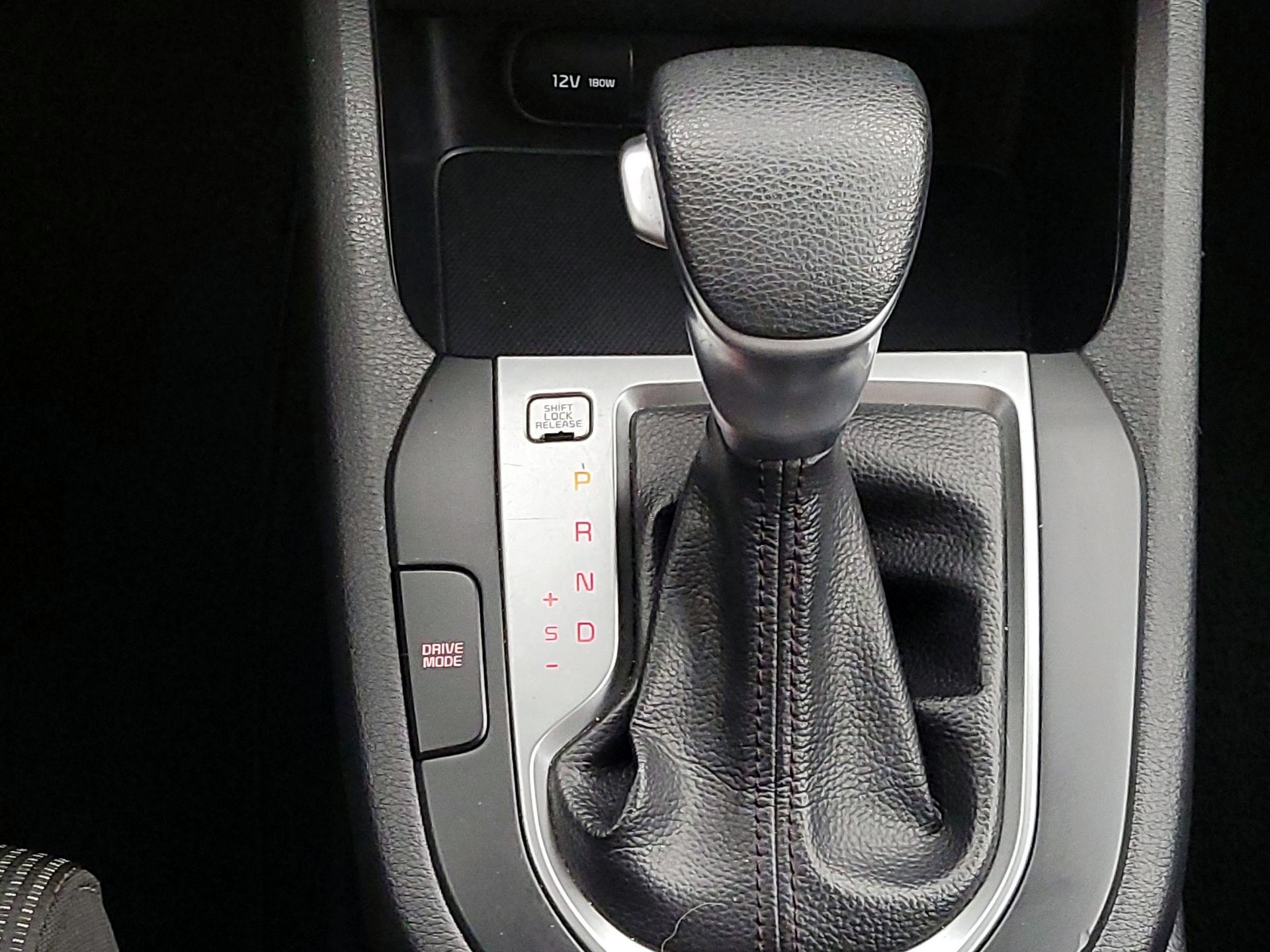 Thumbnail: 2019 Kia Forte - 17