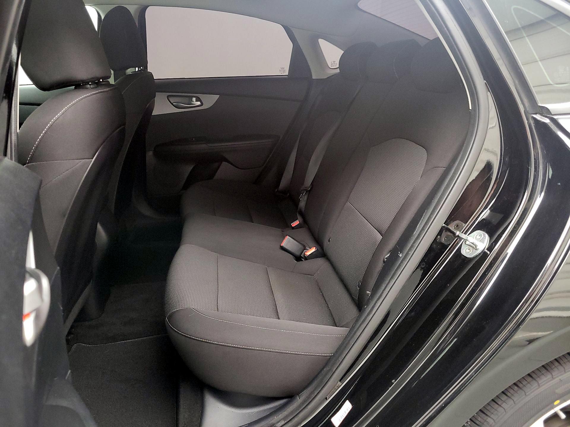 Thumbnail: 2019 Kia Forte - 19