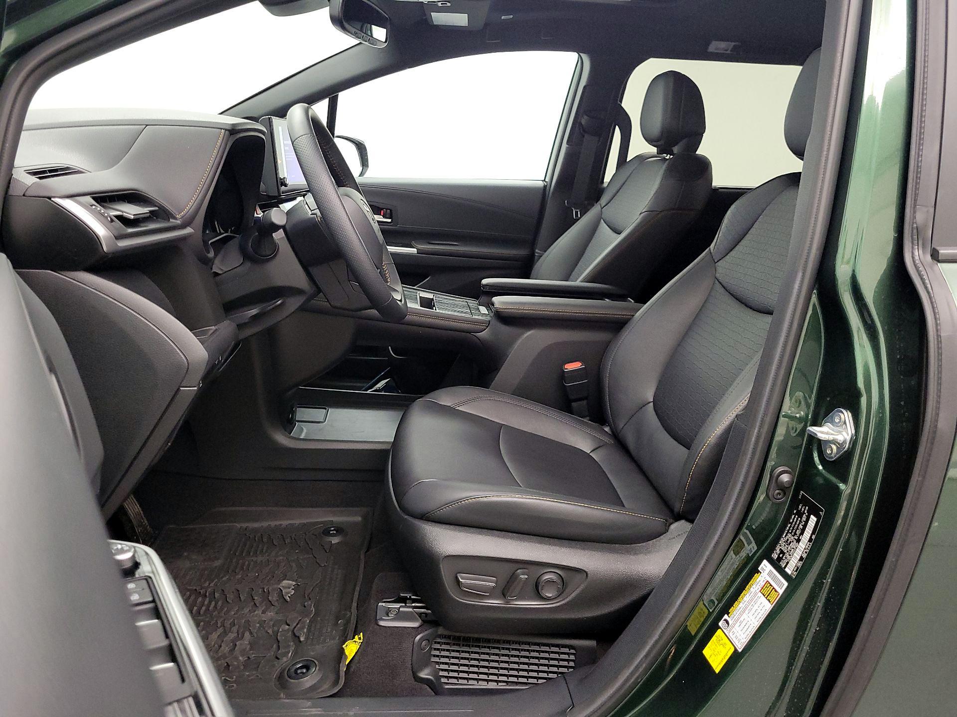 Thumbnail: 2025 Toyota Sienna - 11