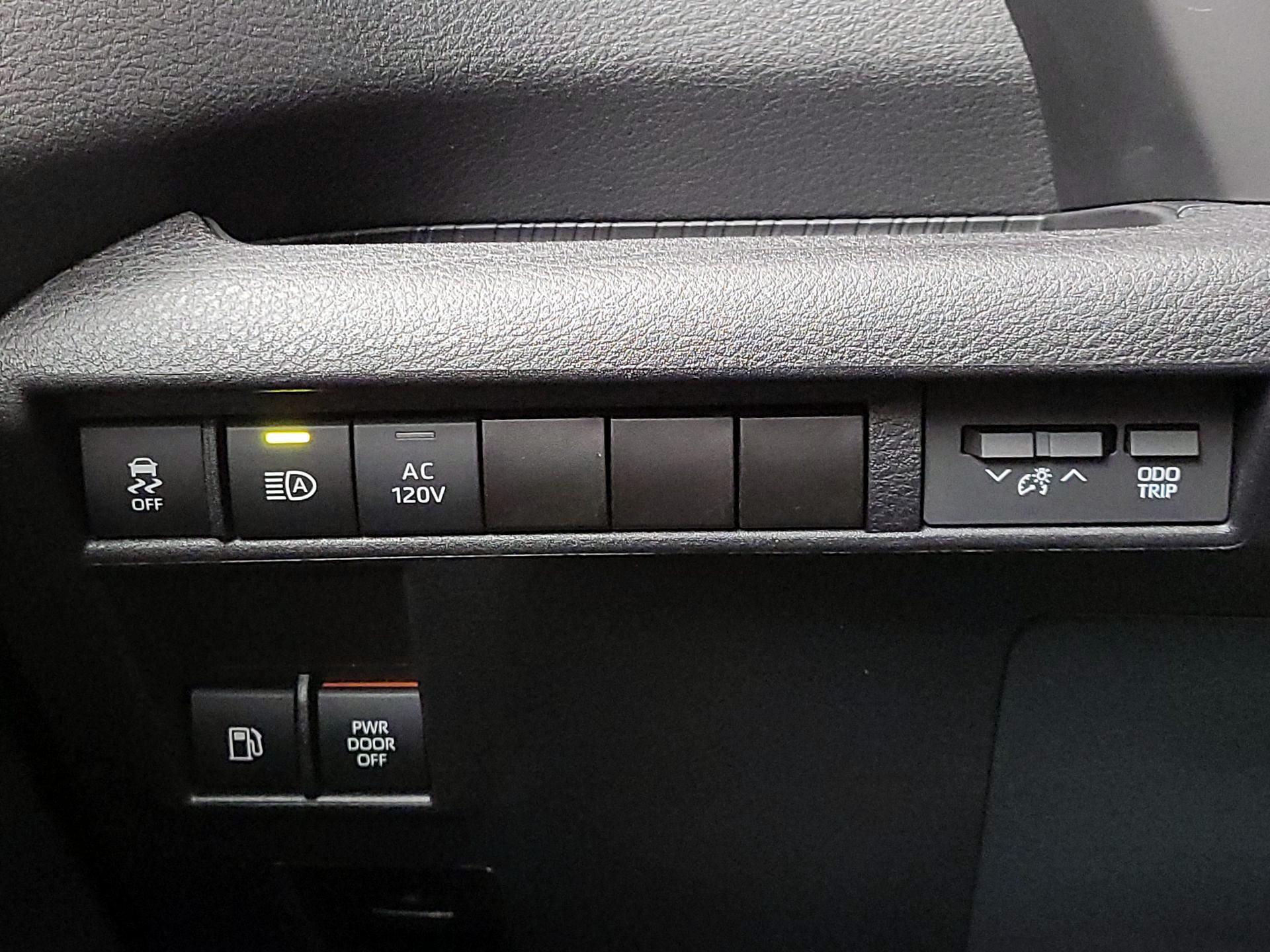 Thumbnail: 2025 Toyota Sienna - 13