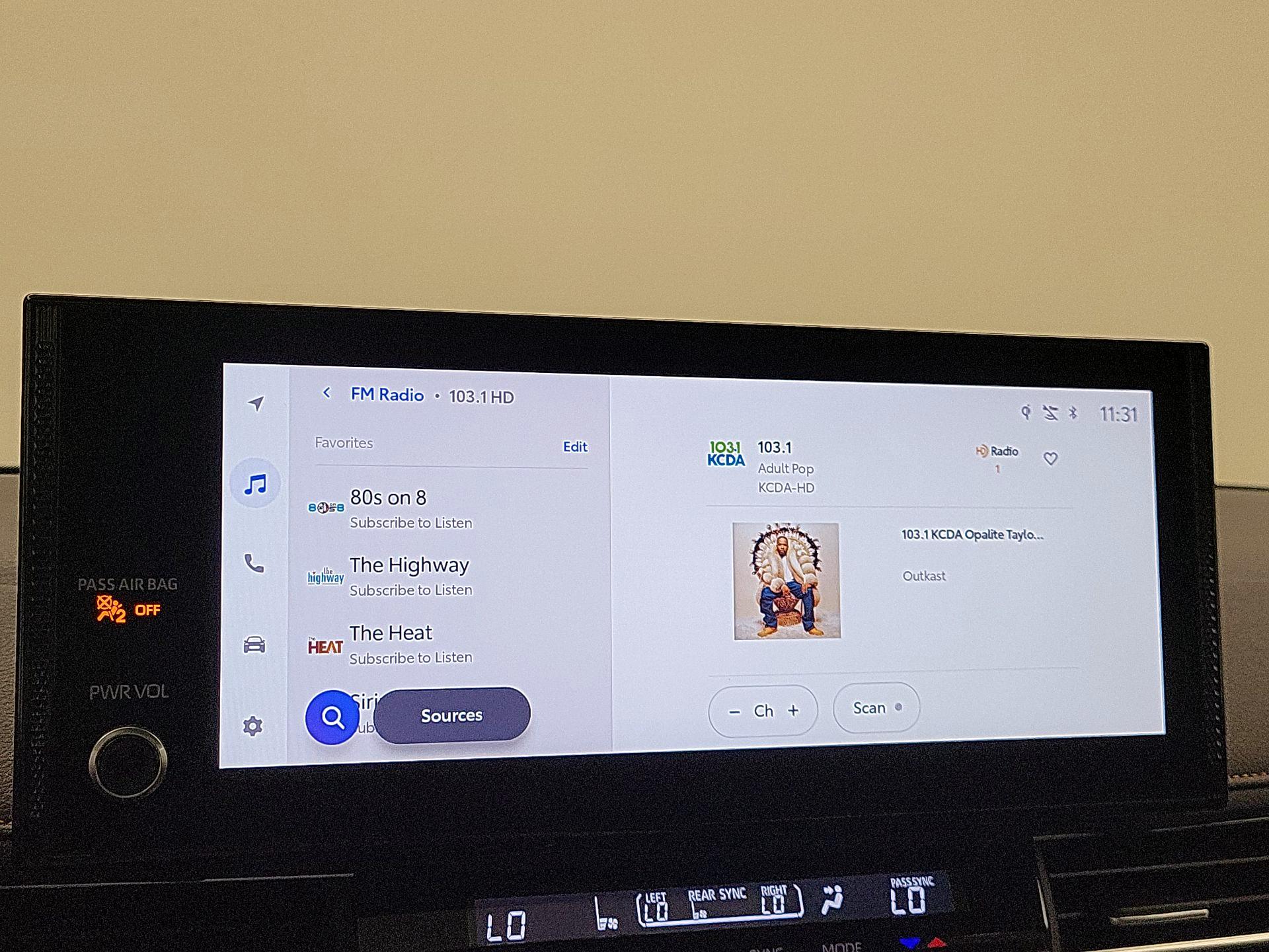 Thumbnail: 2025 Toyota Sienna - 16