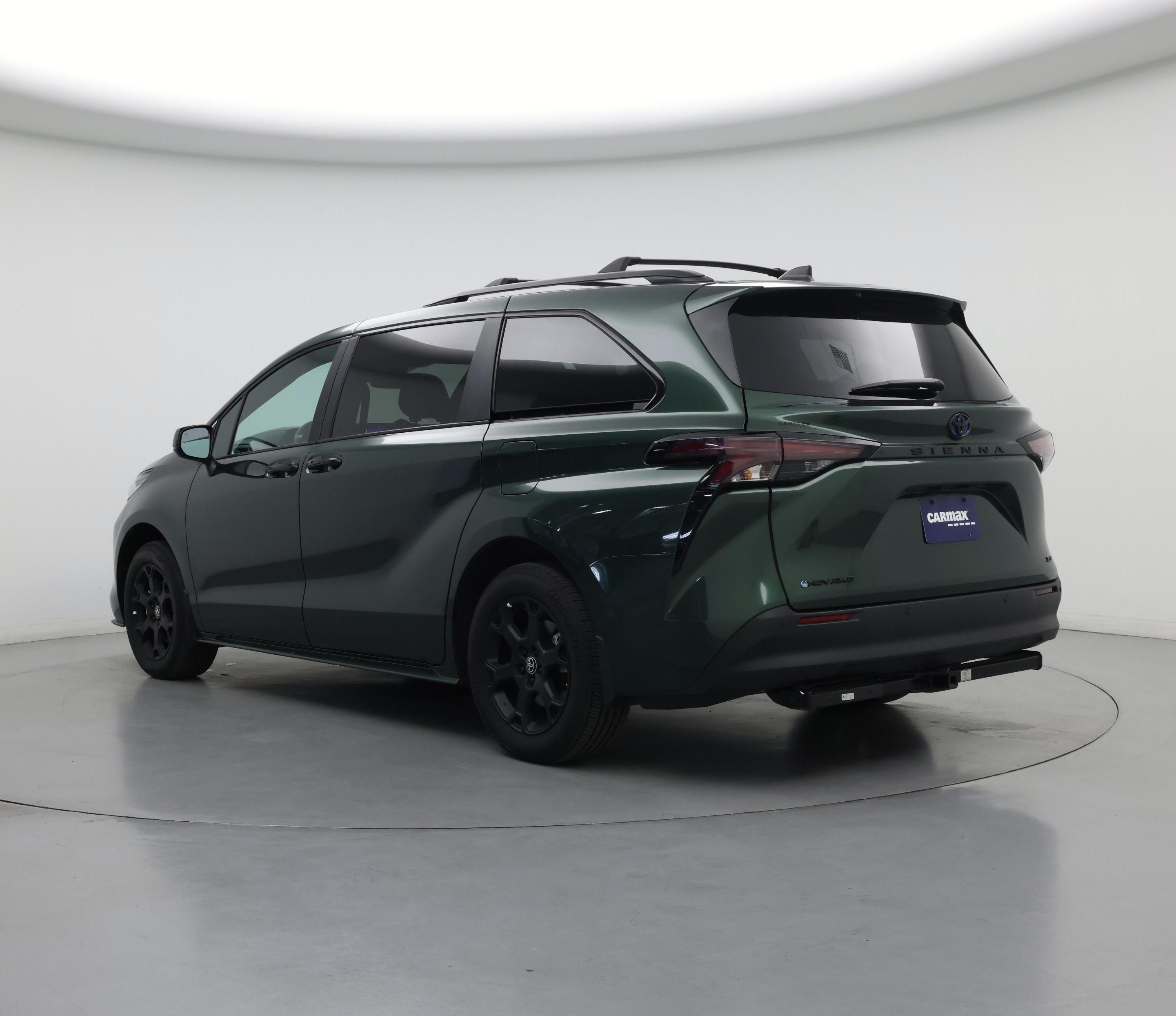 Thumbnail: 2025 Toyota Sienna - 2
