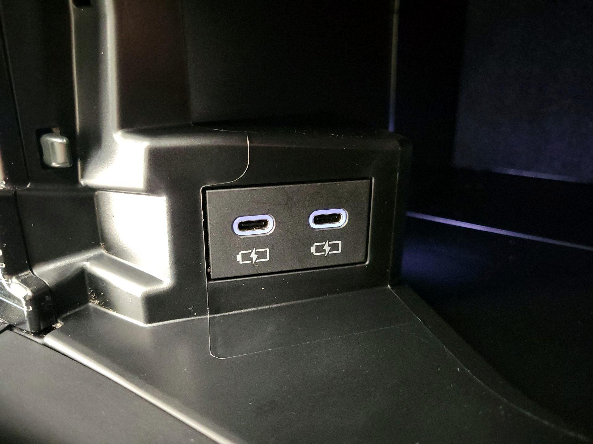 Thumbnail: 2025 Toyota Sienna - 19