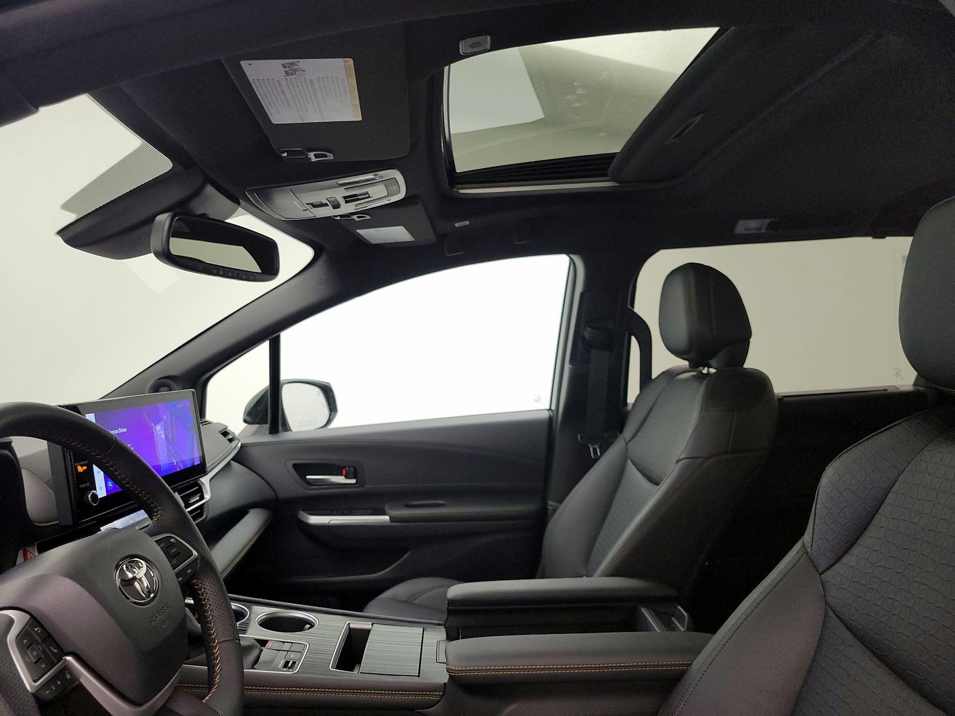 Thumbnail: 2025 Toyota Sienna - 20