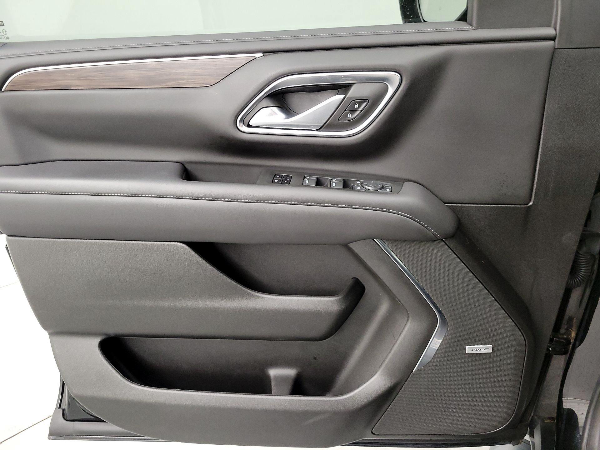 Thumbnail: 2022 Chevrolet Suburban - 12