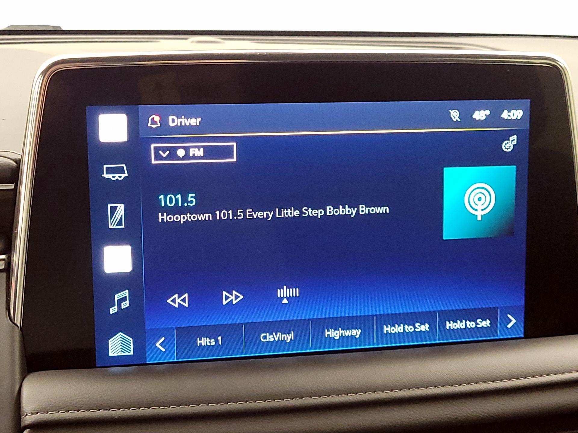 Thumbnail: 2022 Chevrolet Suburban - 16