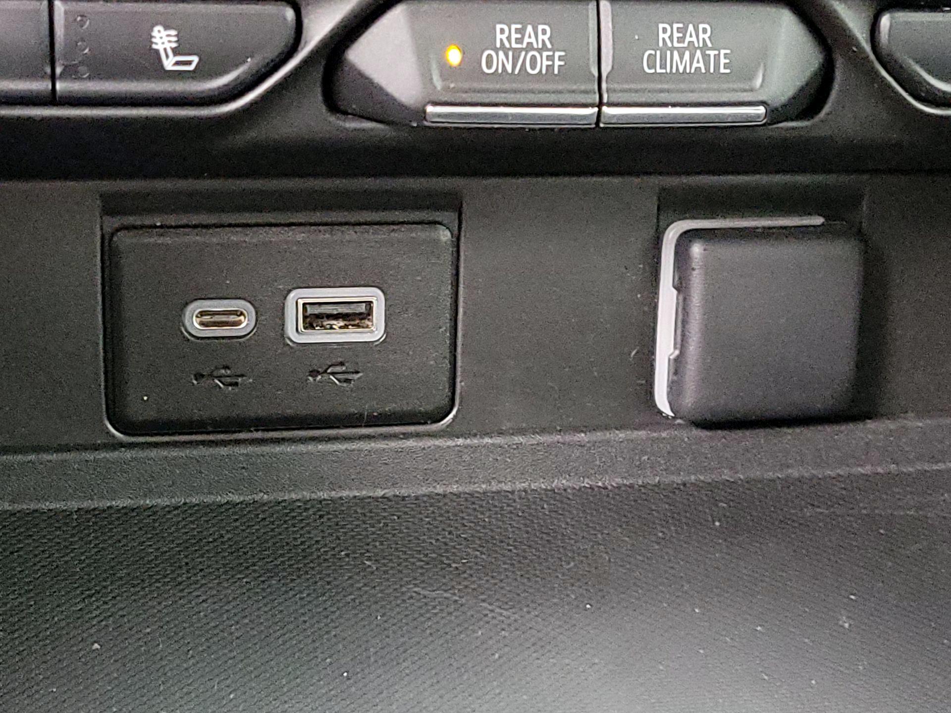 Thumbnail: 2022 Chevrolet Suburban - 19