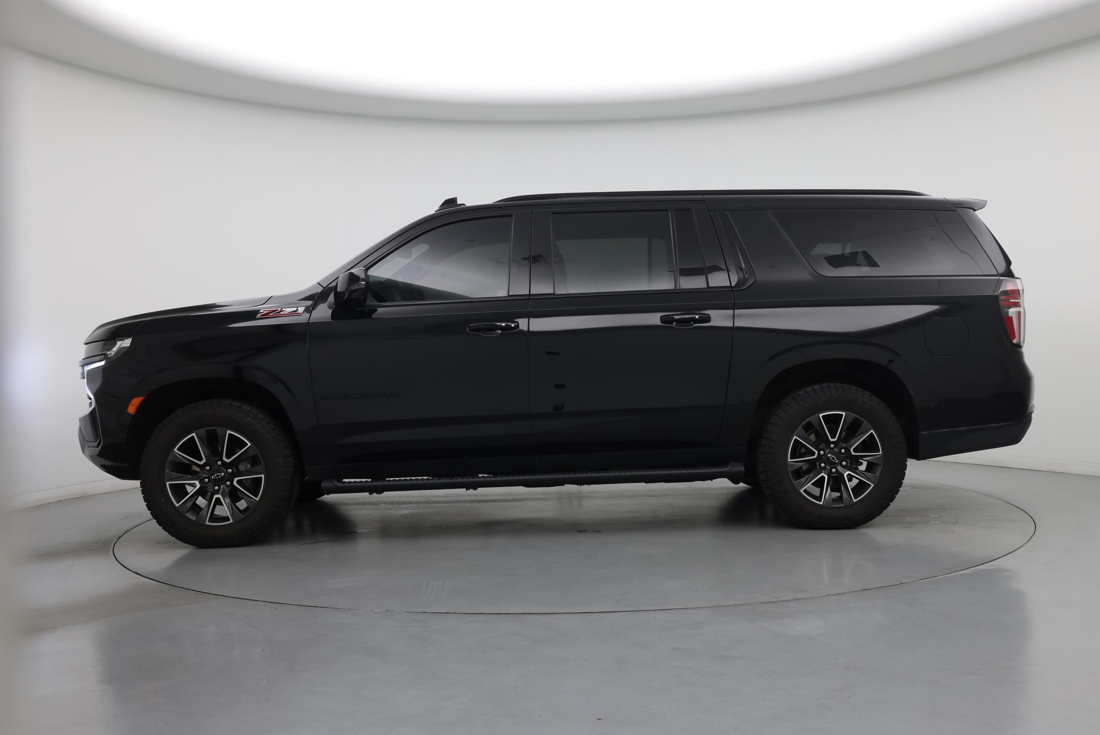 Thumbnail: 2022 Chevrolet Suburban - 3