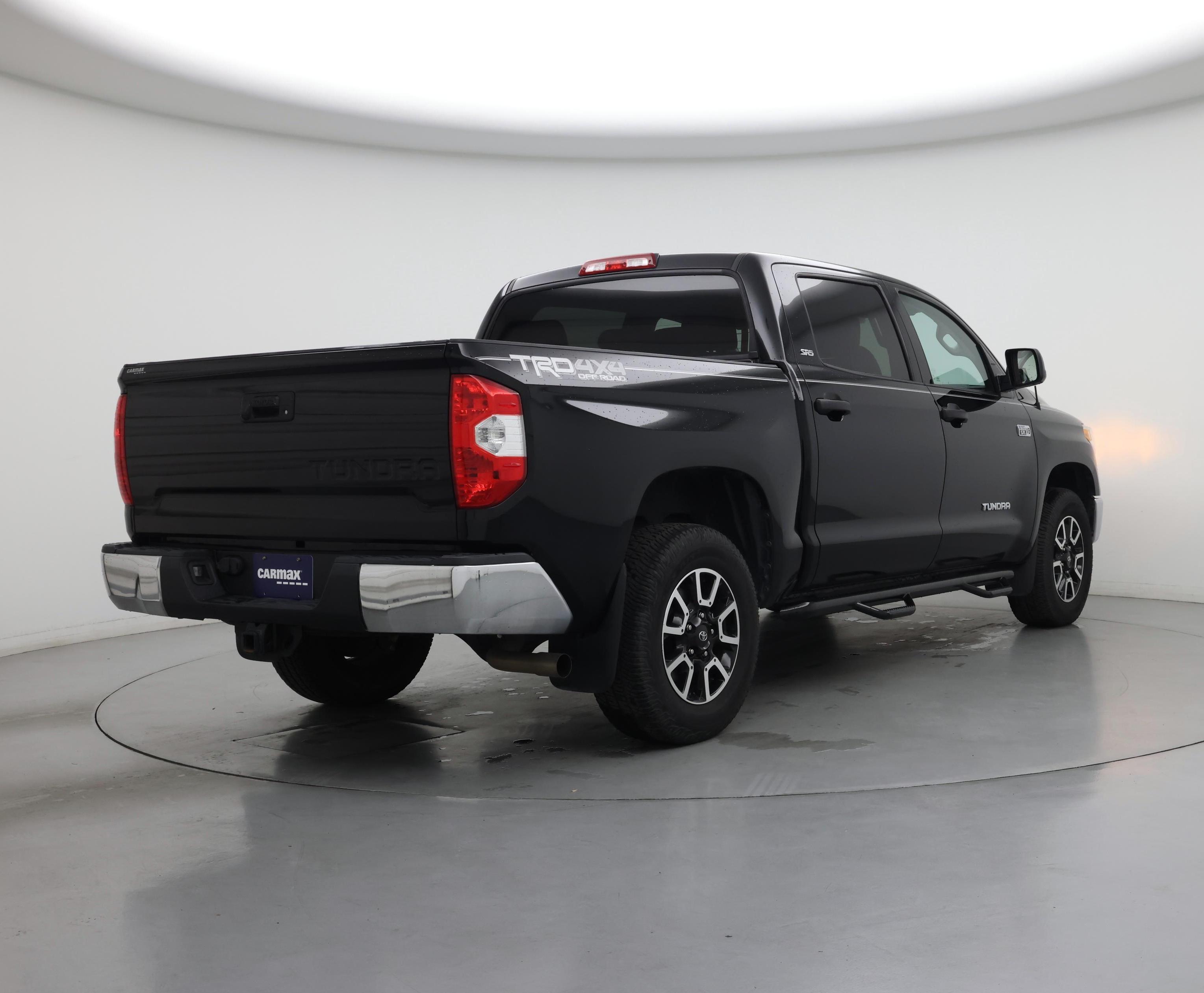 Thumbnail: 2017 Toyota Tundra - 8