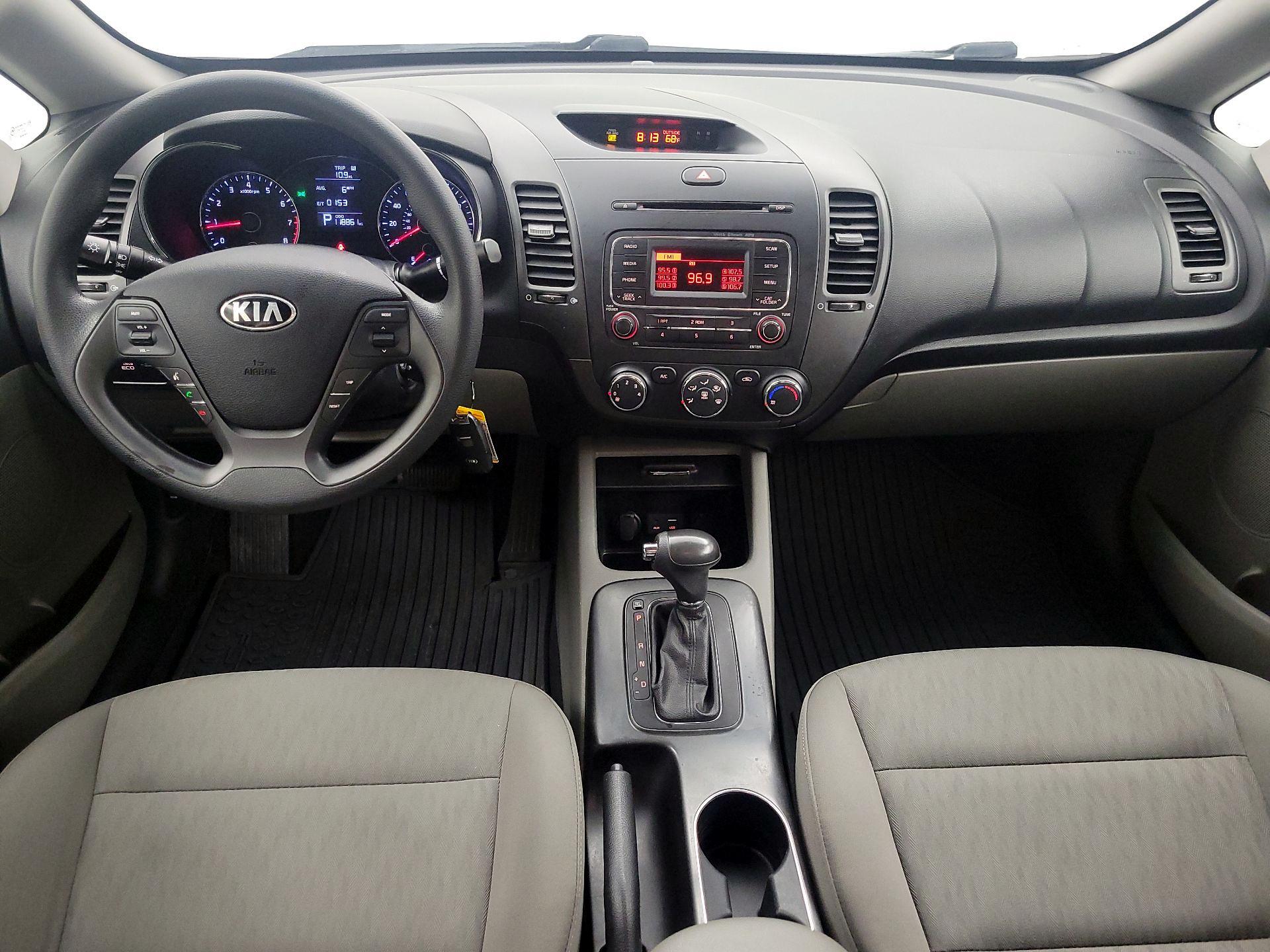 Thumbnail: 2016 Kia Forte - 9