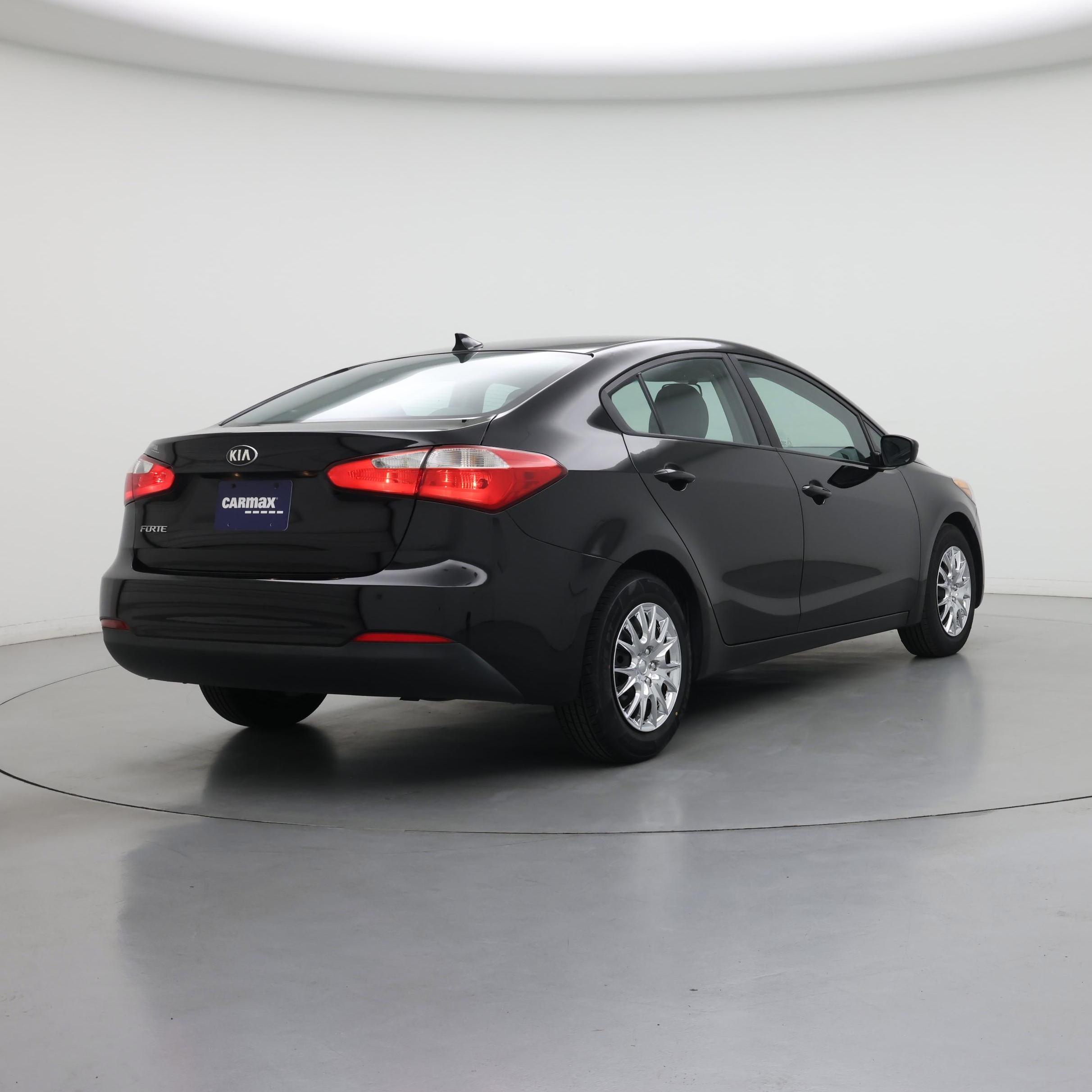 Thumbnail: 2016 Kia Forte - 8