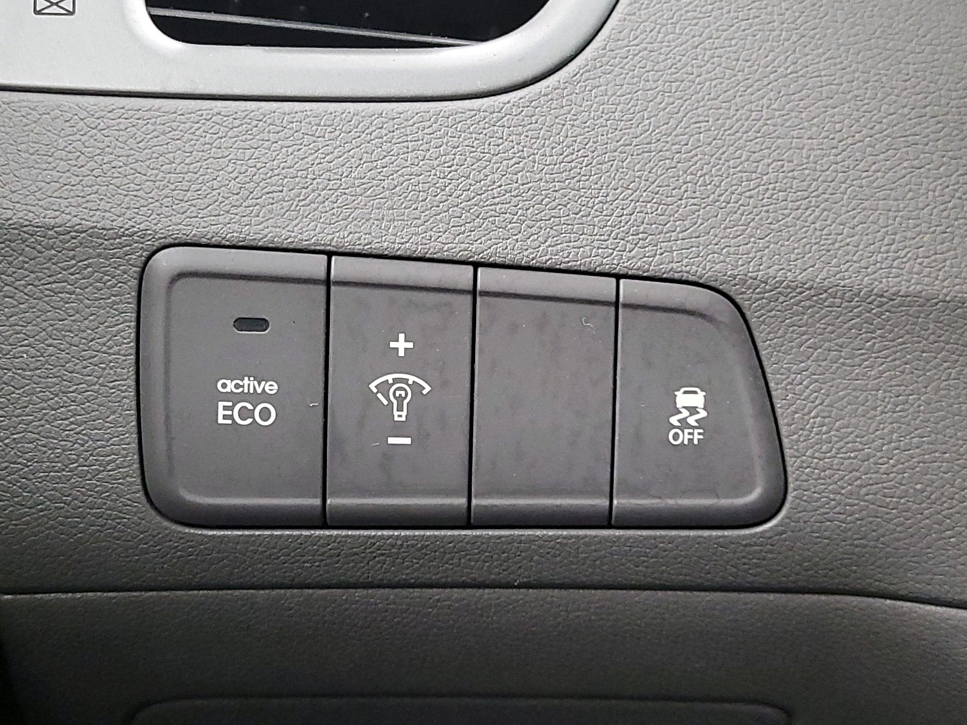 Thumbnail: 2014 Hyundai Elantra - 13