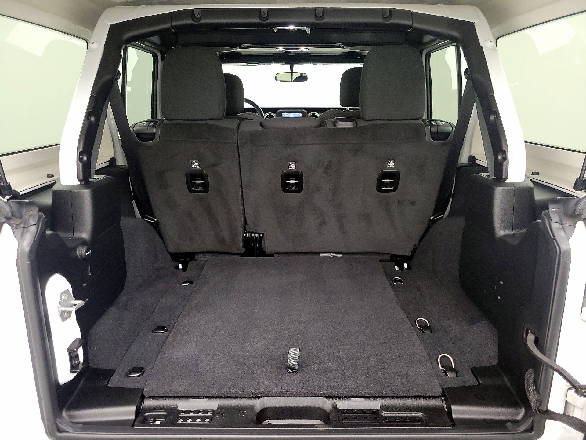 Thumbnail: 2019 Jeep Wrangler - 20