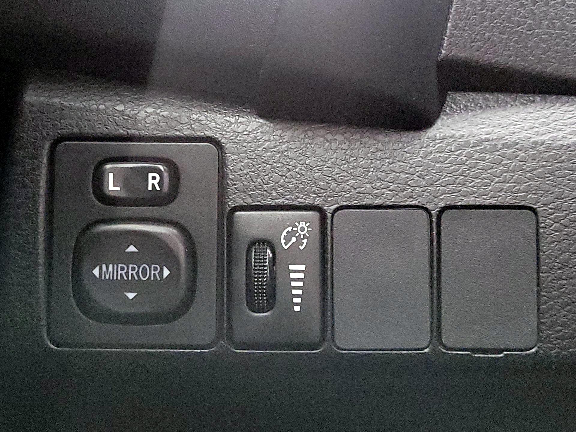 Thumbnail: 2017 Toyota Corolla - 13