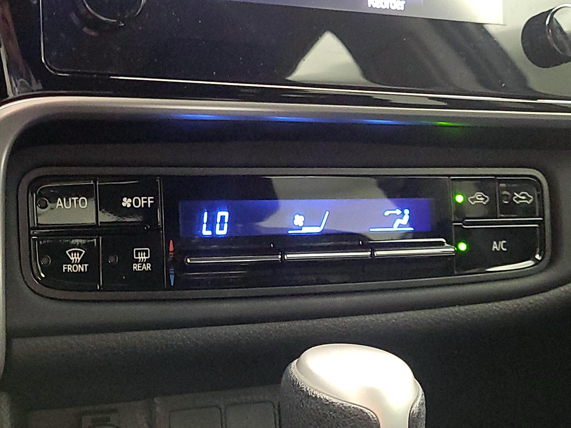 Thumbnail: 2017 Toyota Corolla - 16