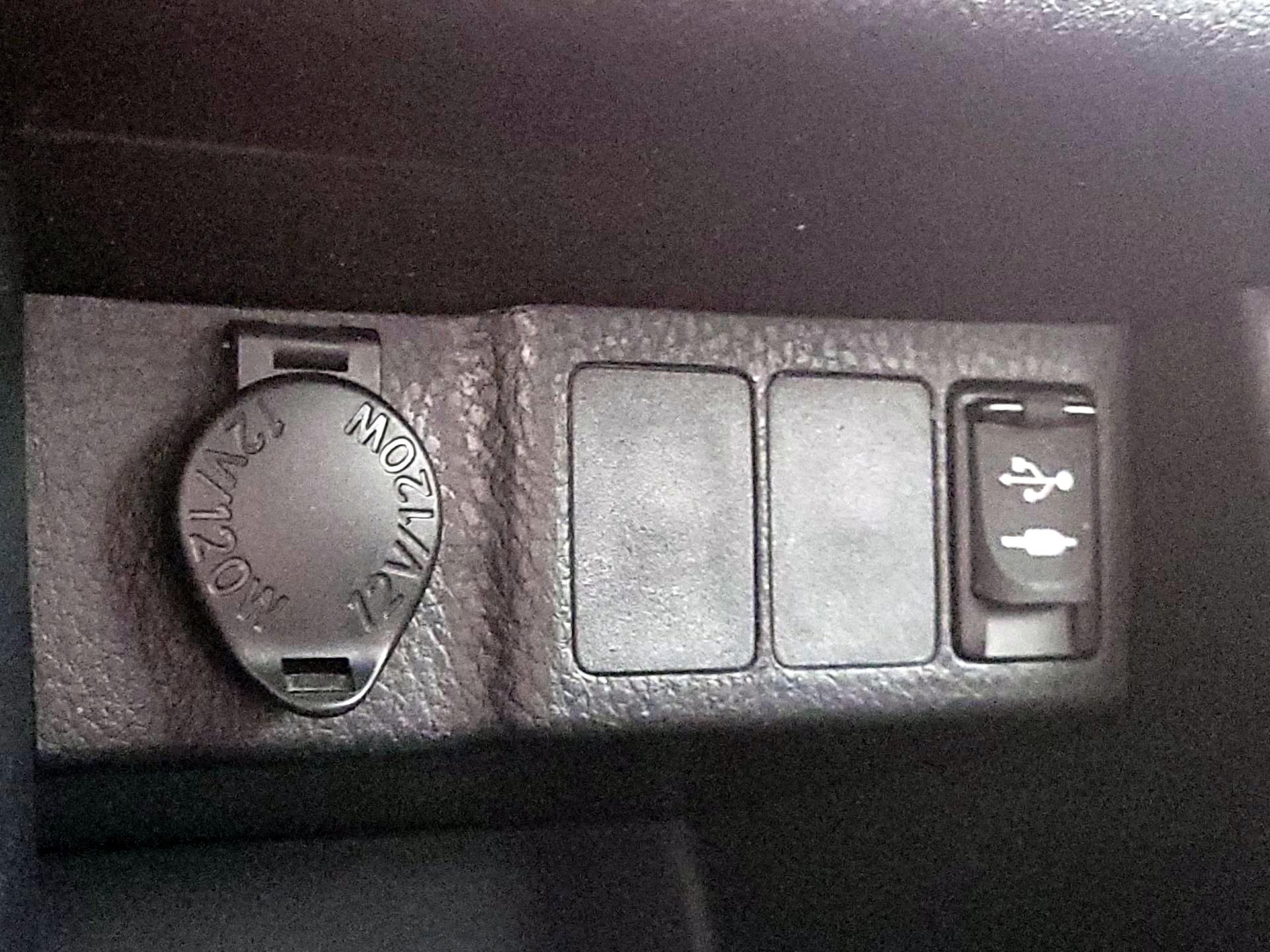 Thumbnail: 2017 Toyota Corolla - 18