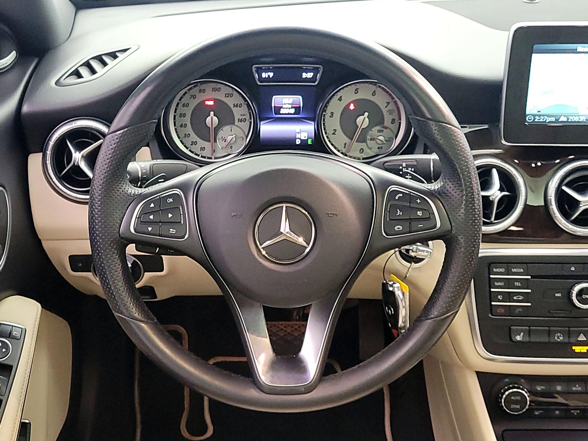 Thumbnail: 2015 Mercedes-Benz CLA - 10