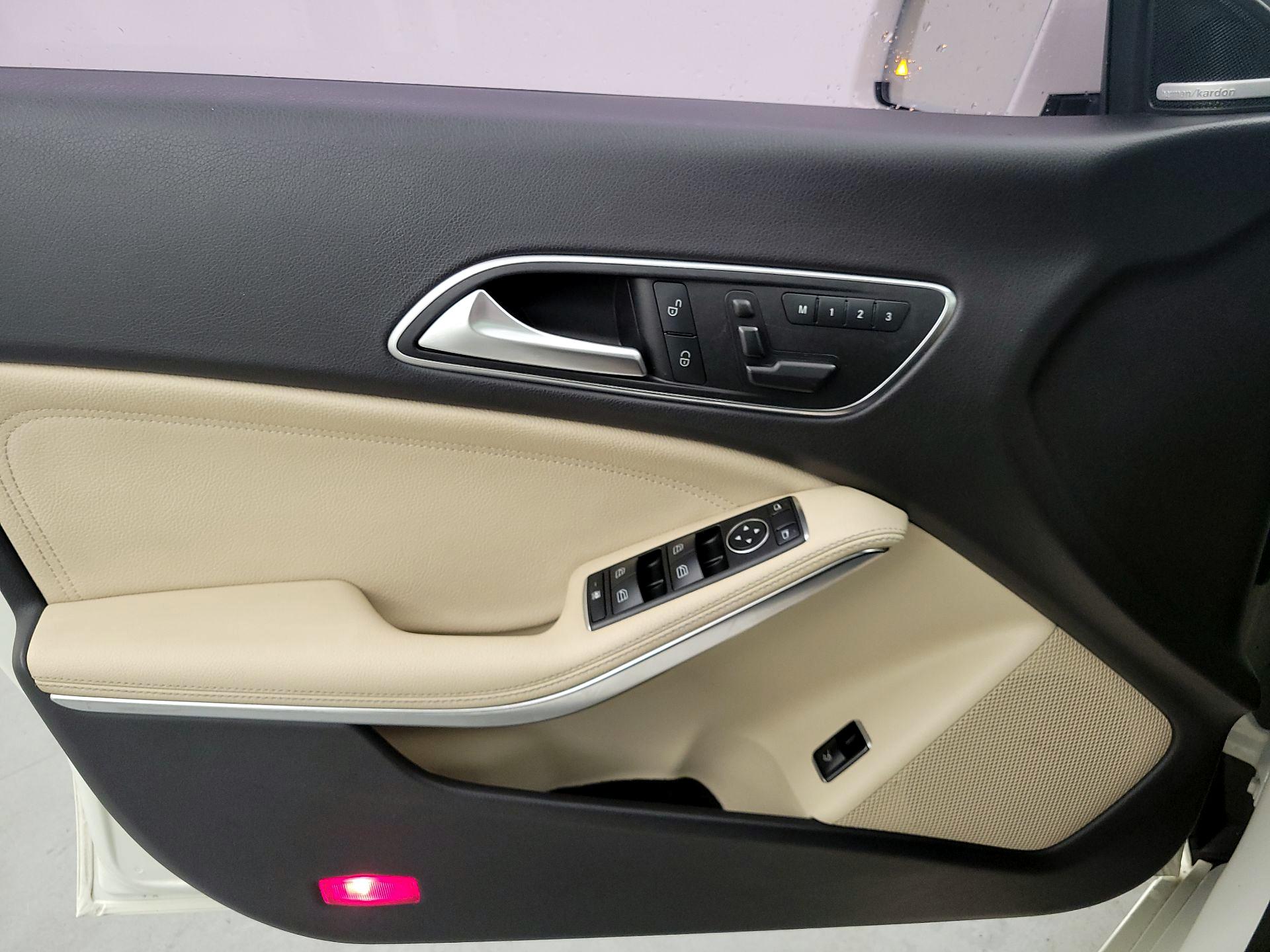 Thumbnail: 2015 Mercedes-Benz CLA - 12