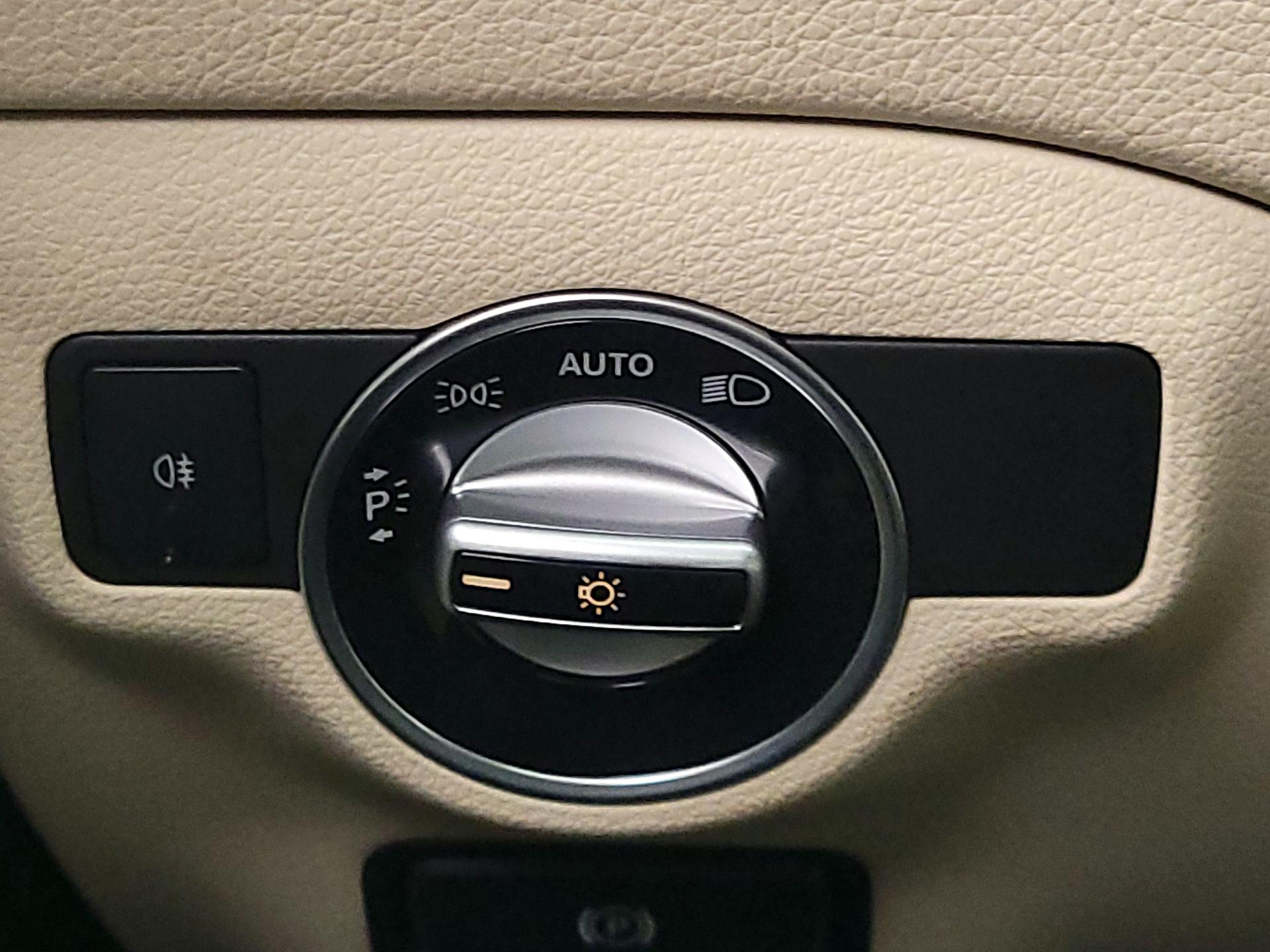 Thumbnail: 2015 Mercedes-Benz CLA - 13