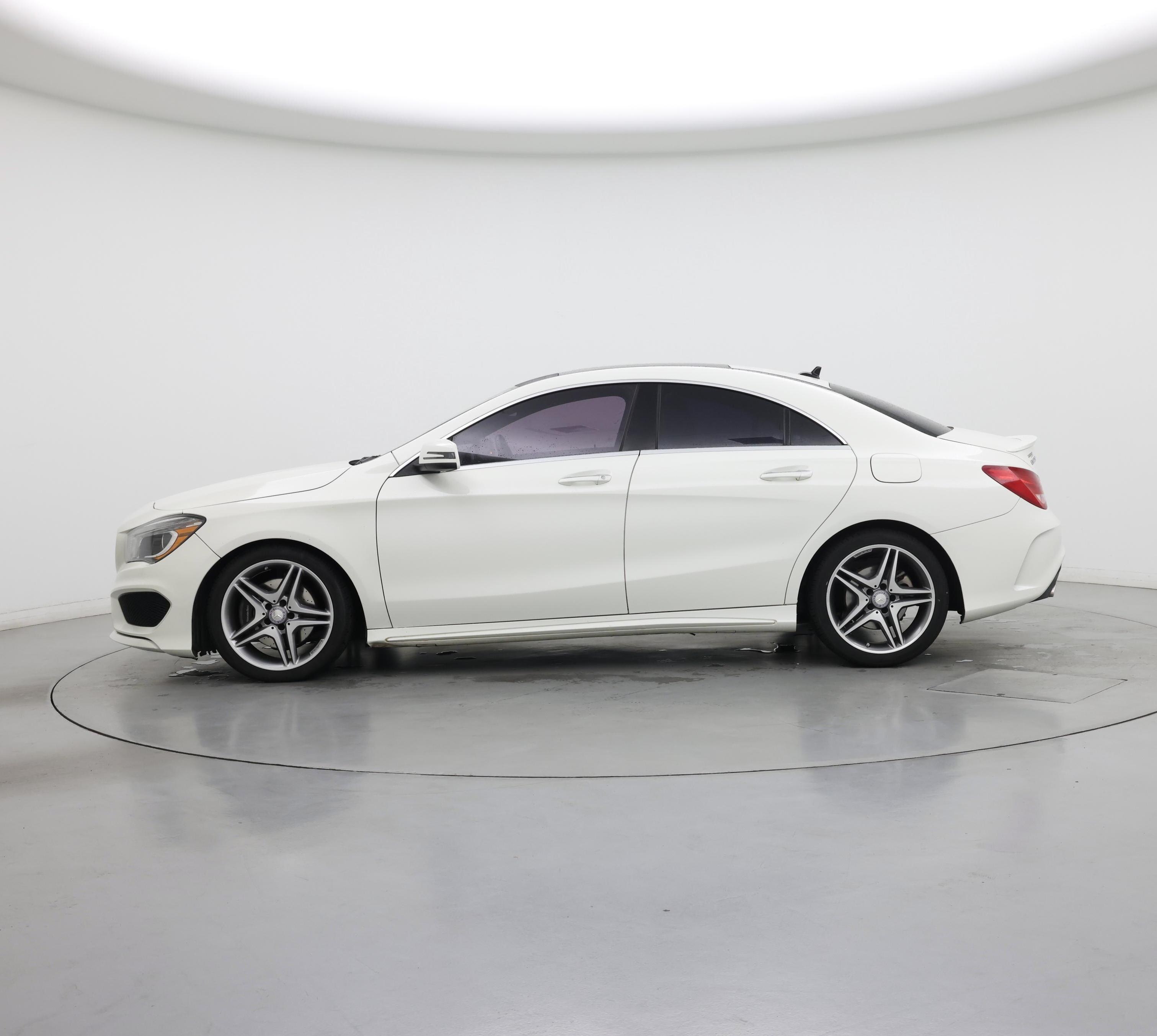 Thumbnail: 2015 Mercedes-Benz CLA - 3
