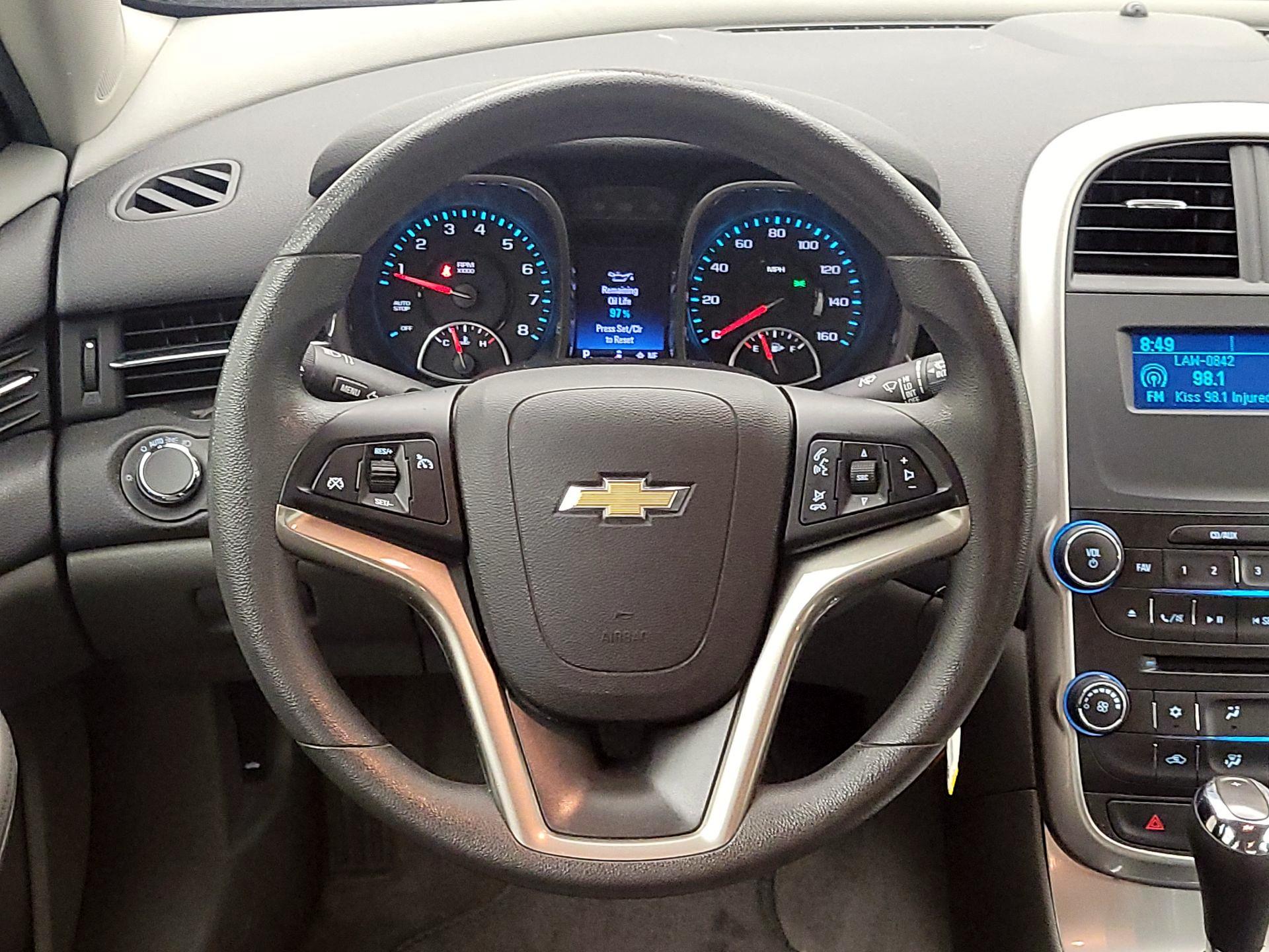 Thumbnail: 2016 Chevrolet Malibu - 10