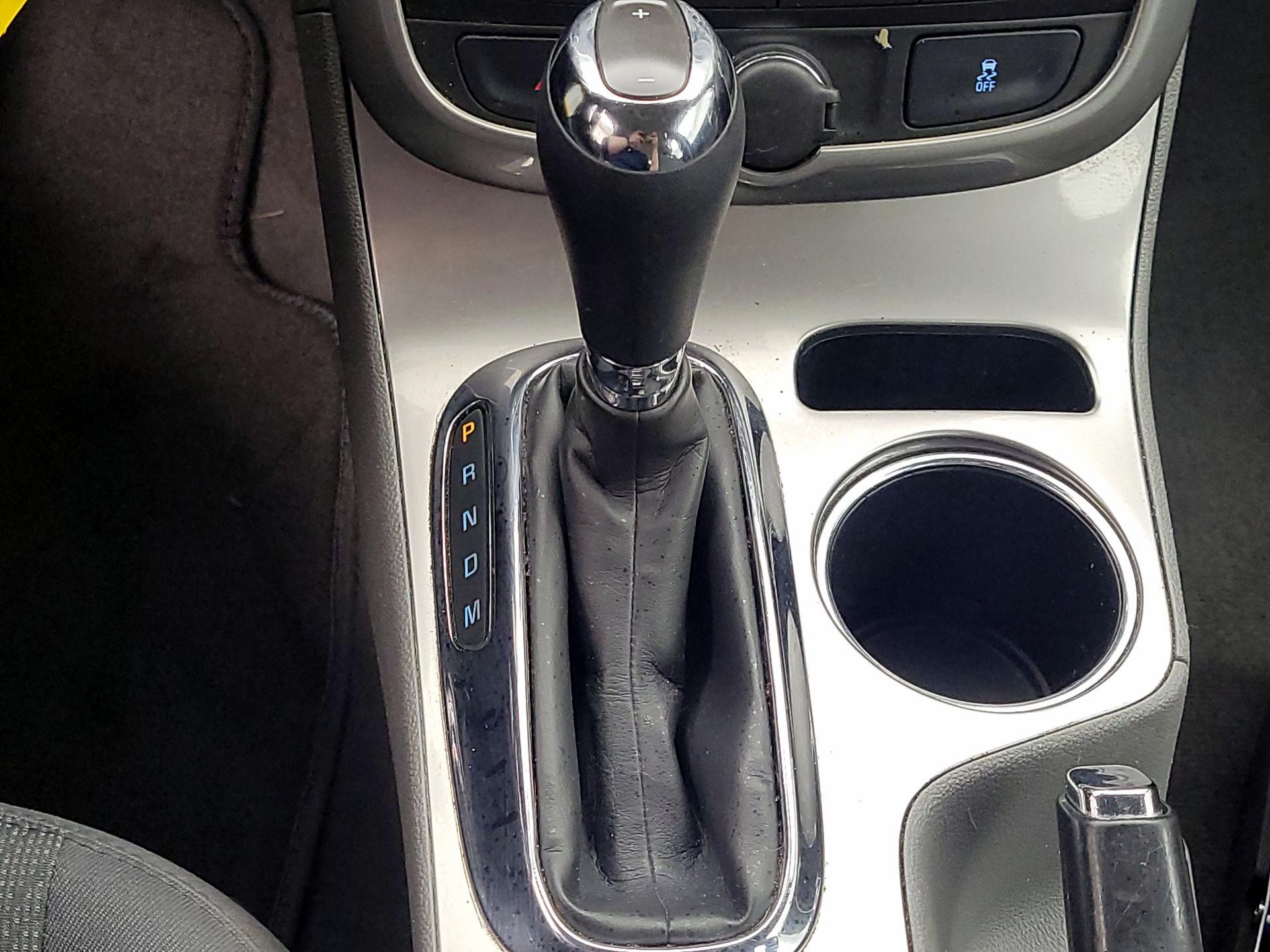 Thumbnail: 2016 Chevrolet Malibu - 16