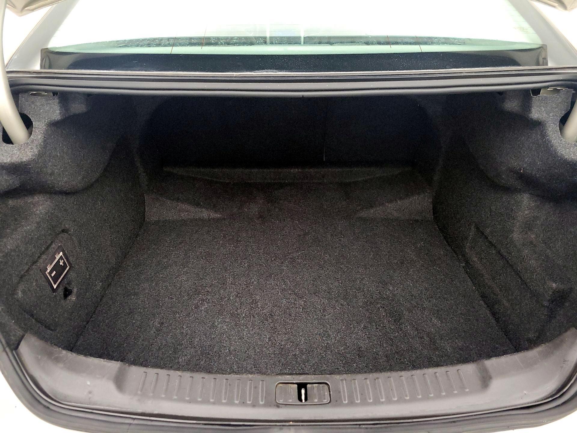 Thumbnail: 2016 Chevrolet Malibu - 19