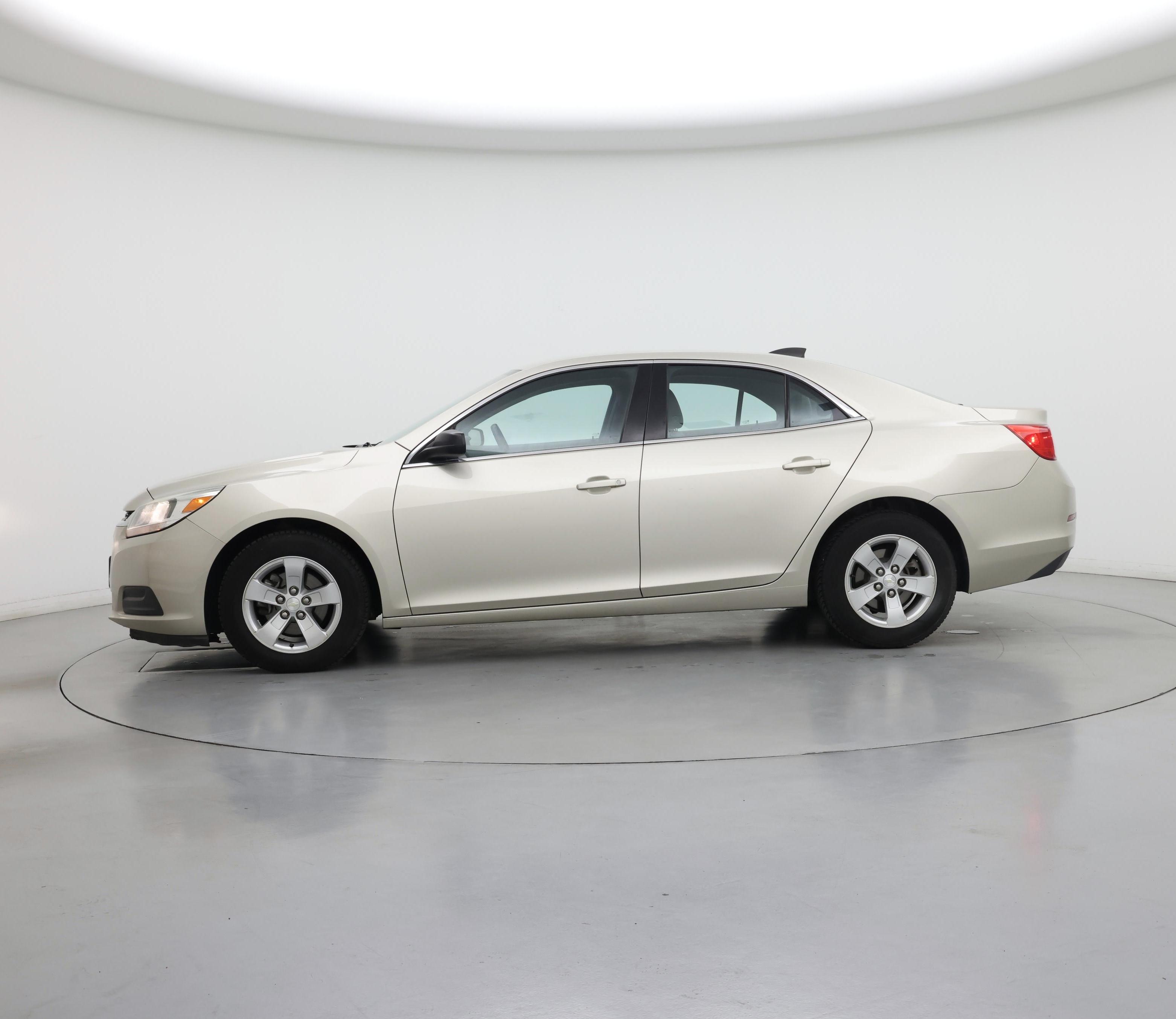 Thumbnail: 2016 Chevrolet Malibu - 3