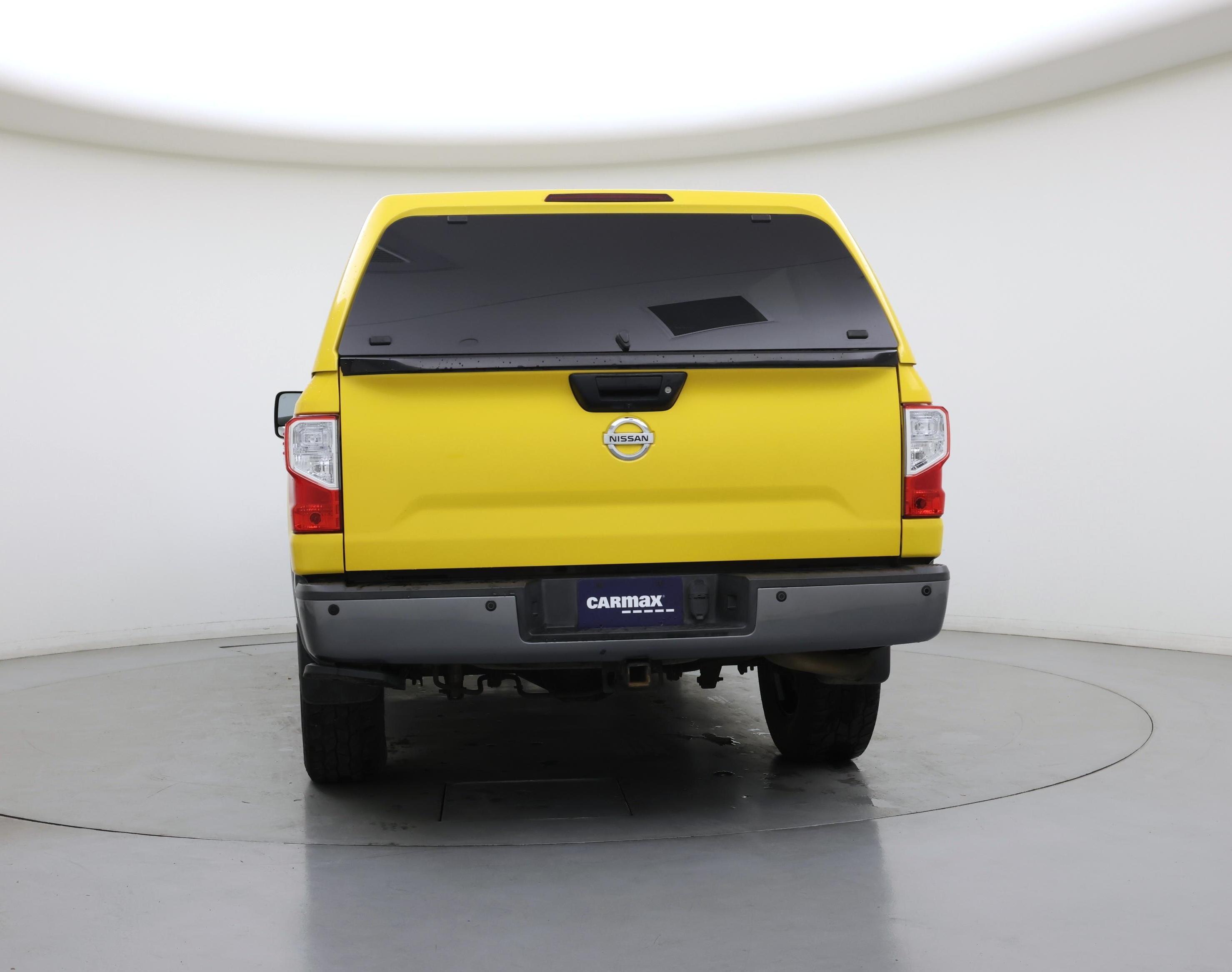 Thumbnail: 2017 Nissan Titan - 6