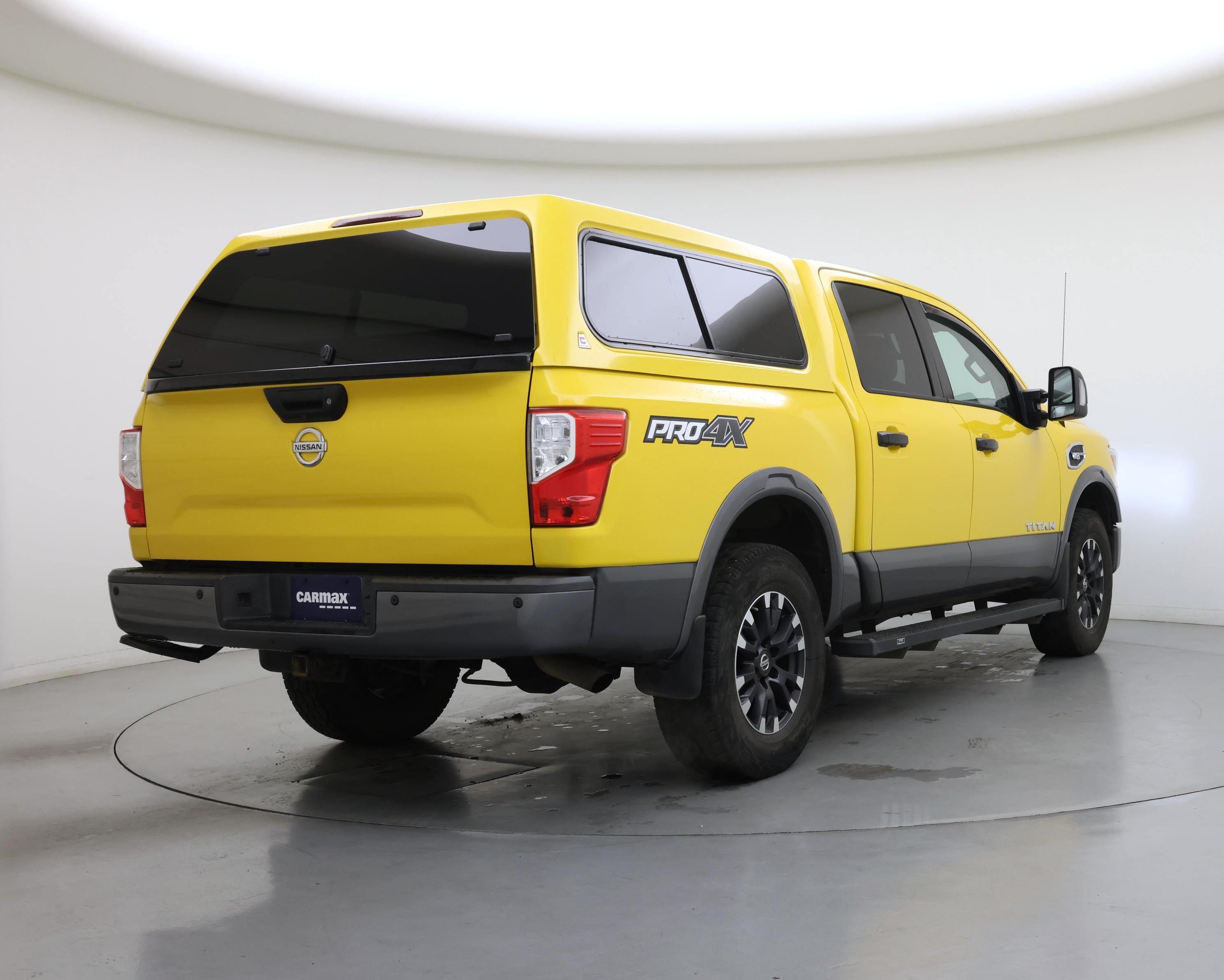 Thumbnail: 2017 Nissan Titan - 8
