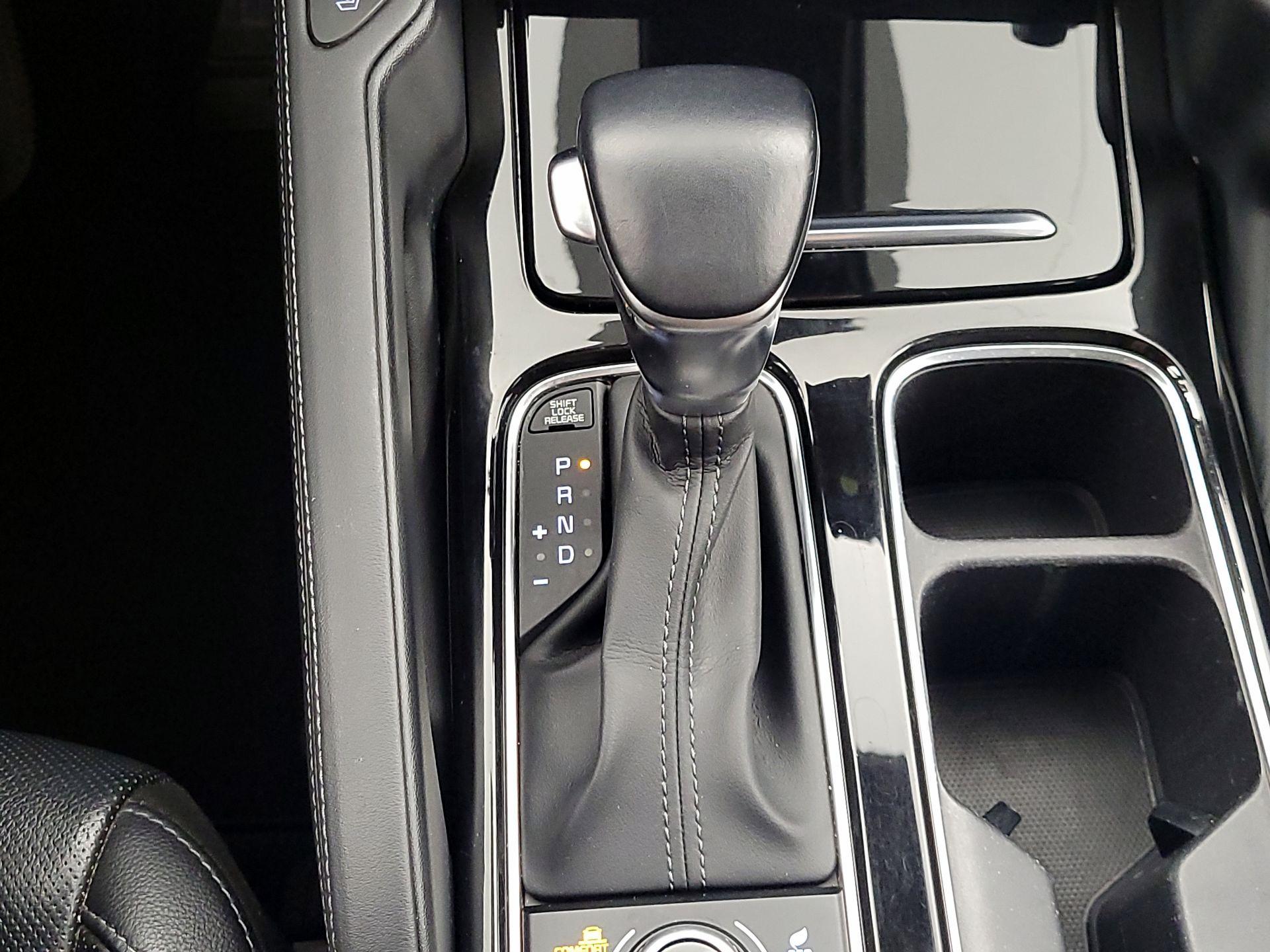 Thumbnail: 2020 Kia Telluride - 18