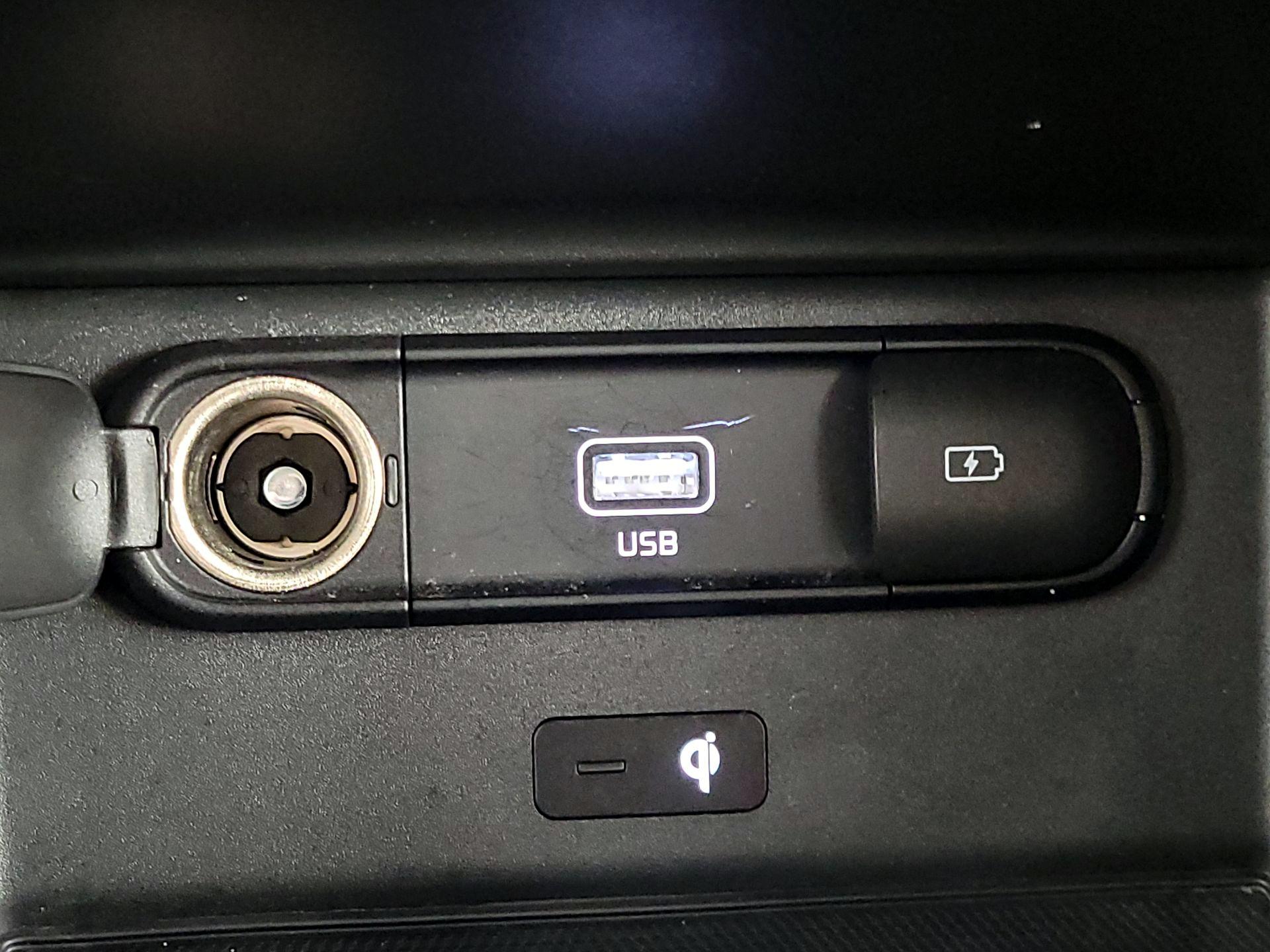 Thumbnail: 2020 Kia Telluride - 19