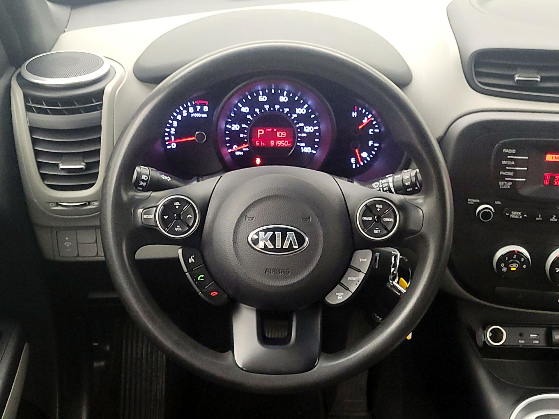 Thumbnail: 2015 Kia Soul - 10