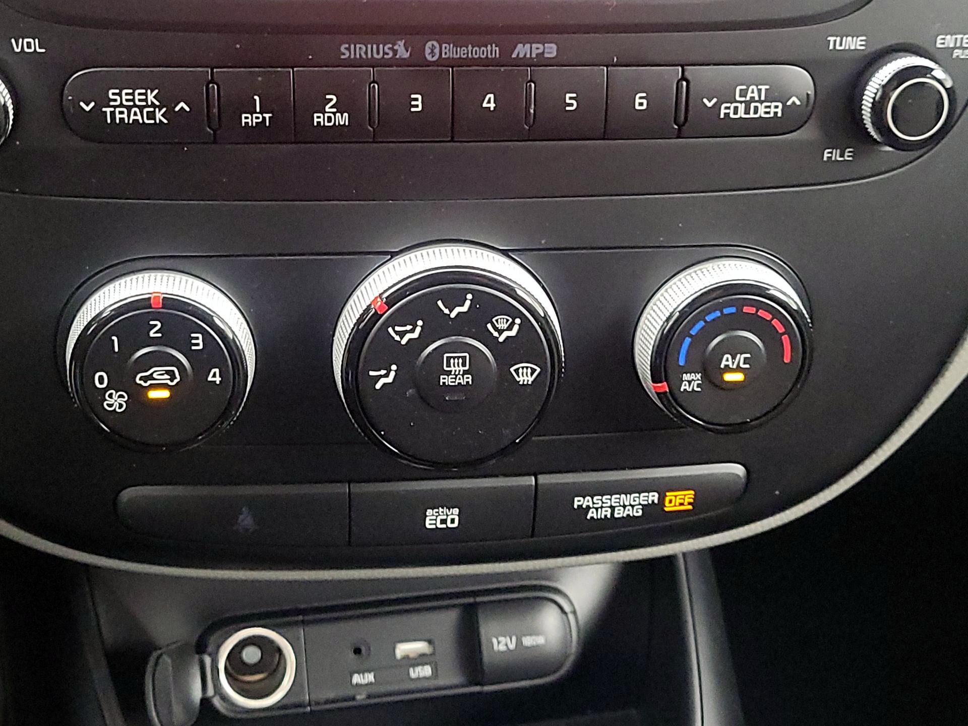 Thumbnail: 2015 Kia Soul - 15