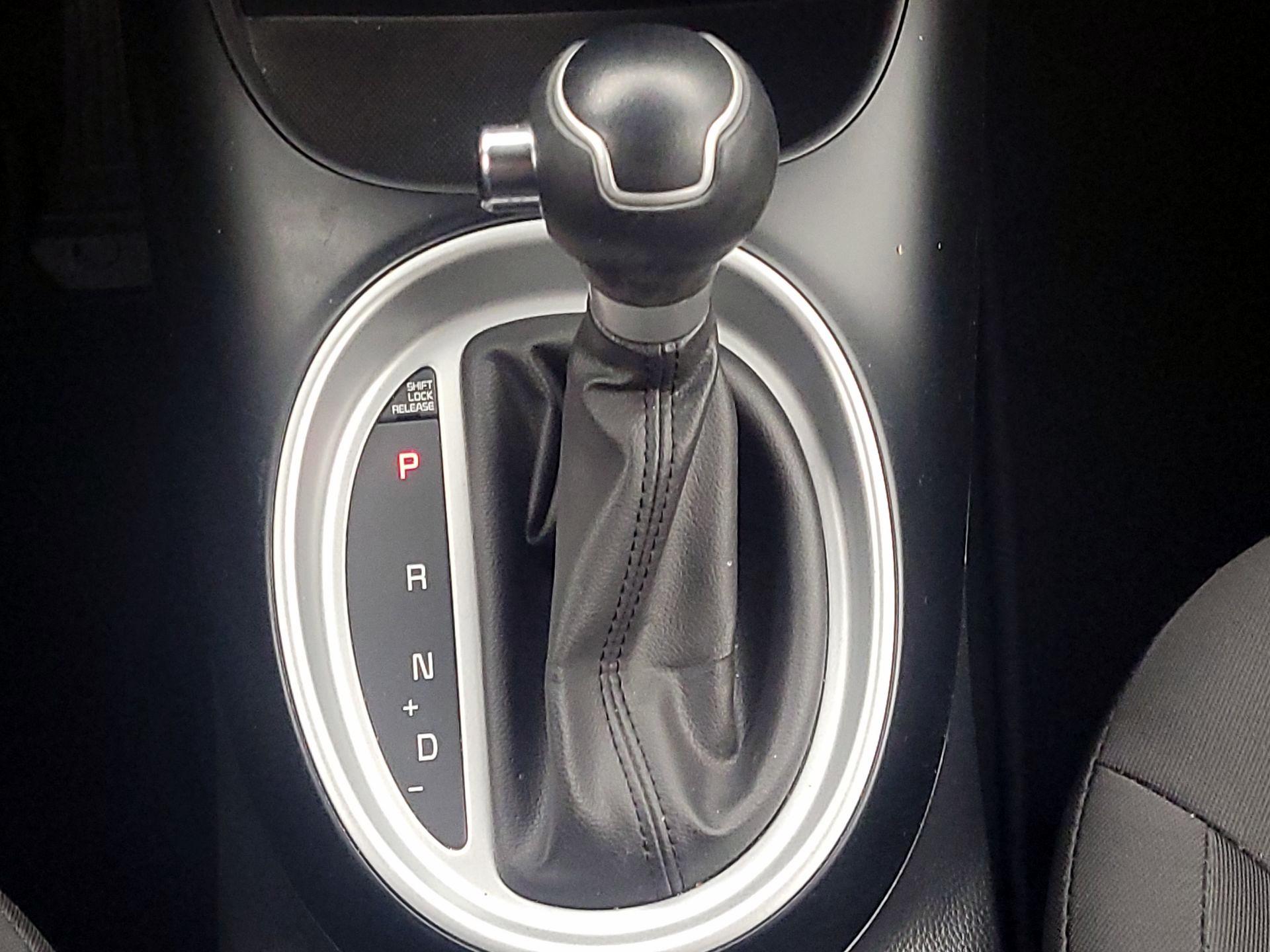 Thumbnail: 2015 Kia Soul - 16