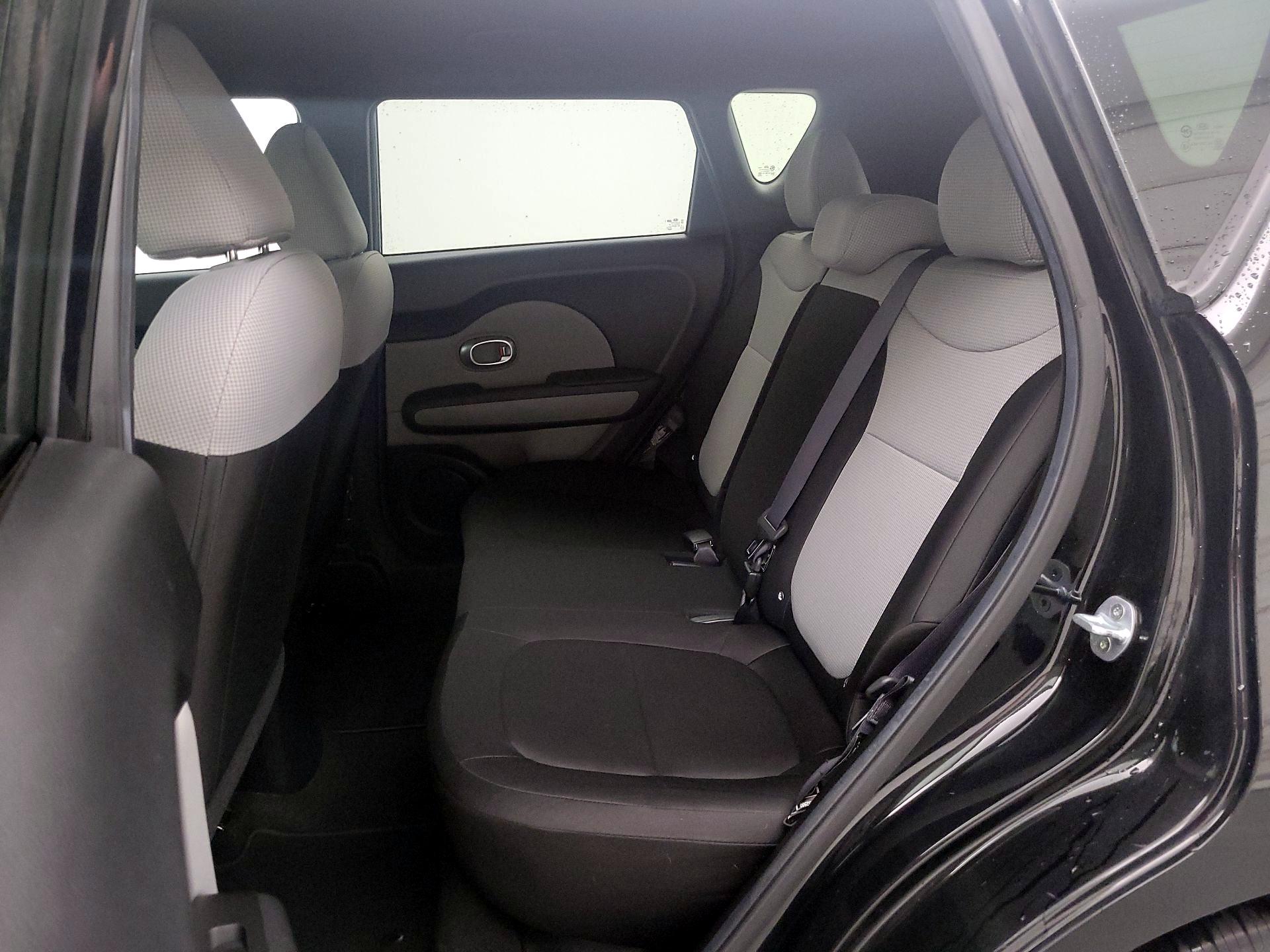 Thumbnail: 2015 Kia Soul - 18