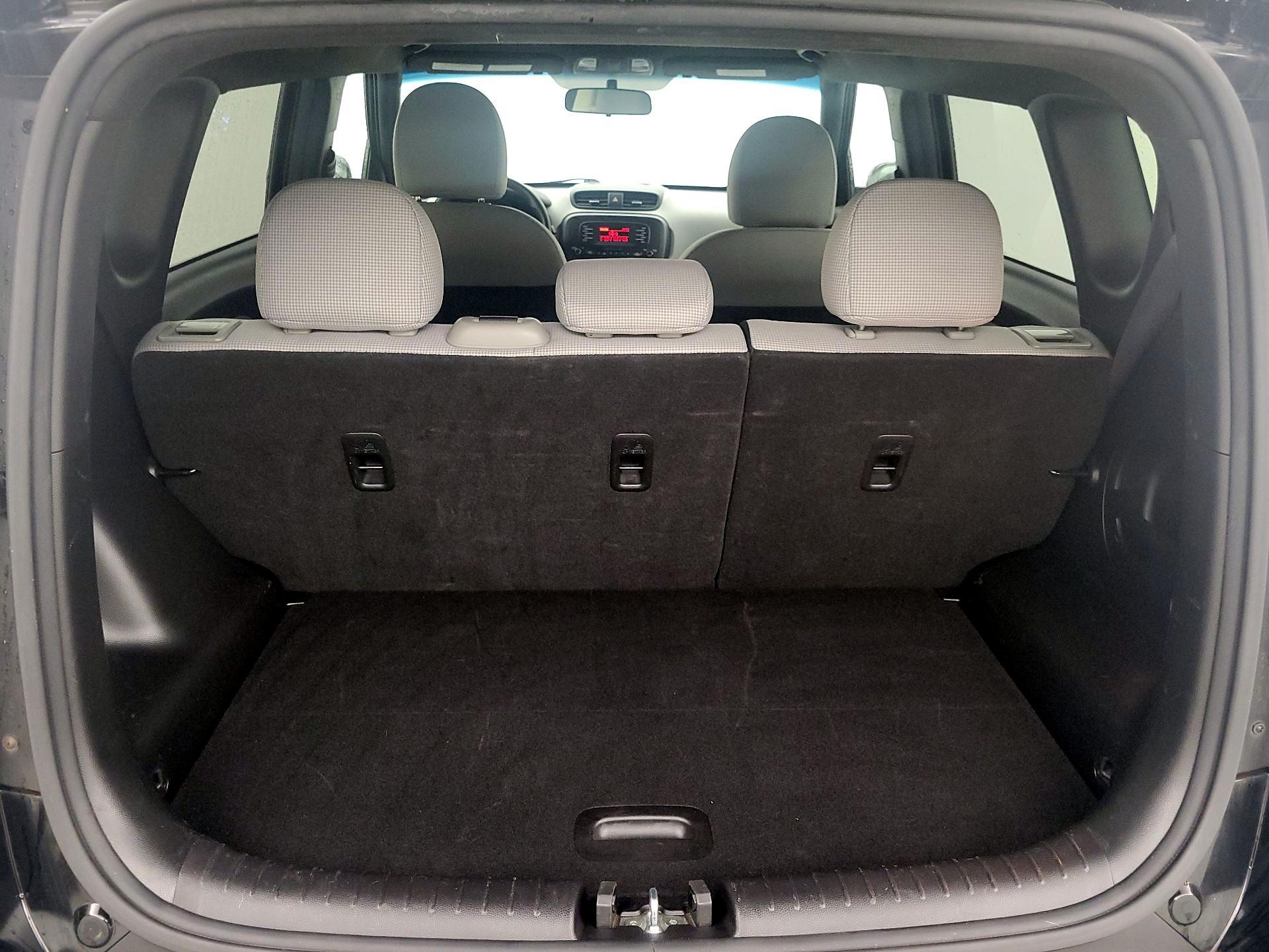 Thumbnail: 2015 Kia Soul - 19