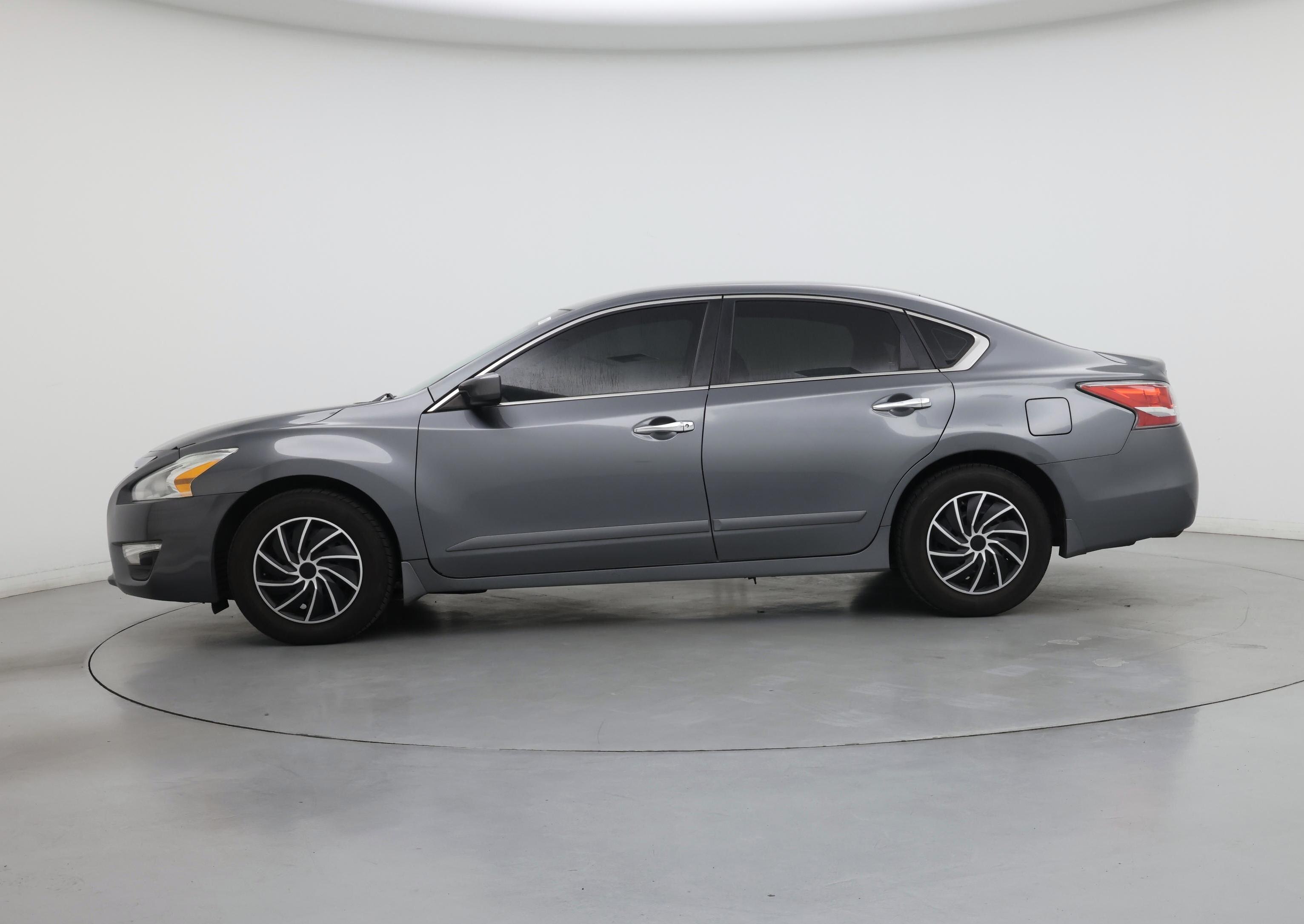 Thumbnail: 2015 Nissan Altima - 3
