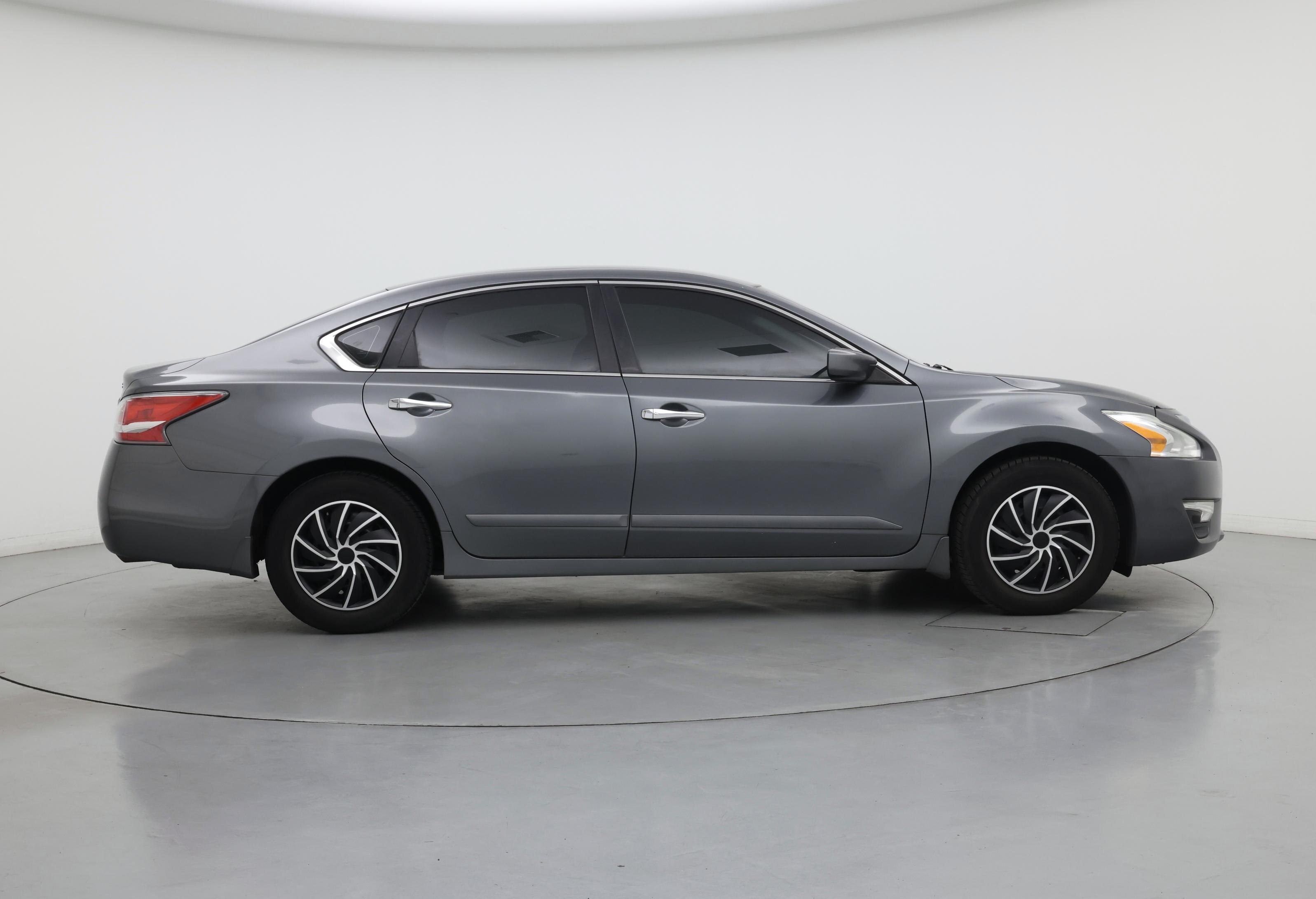 Thumbnail: 2015 Nissan Altima - 7