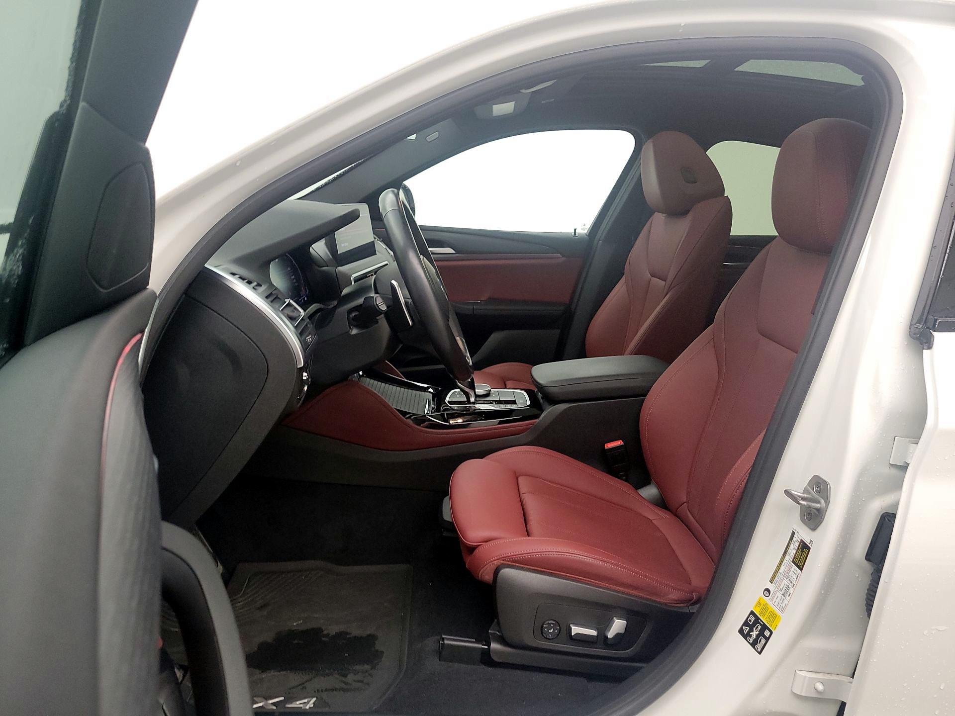 Thumbnail: 2023 BMW X4 - 11