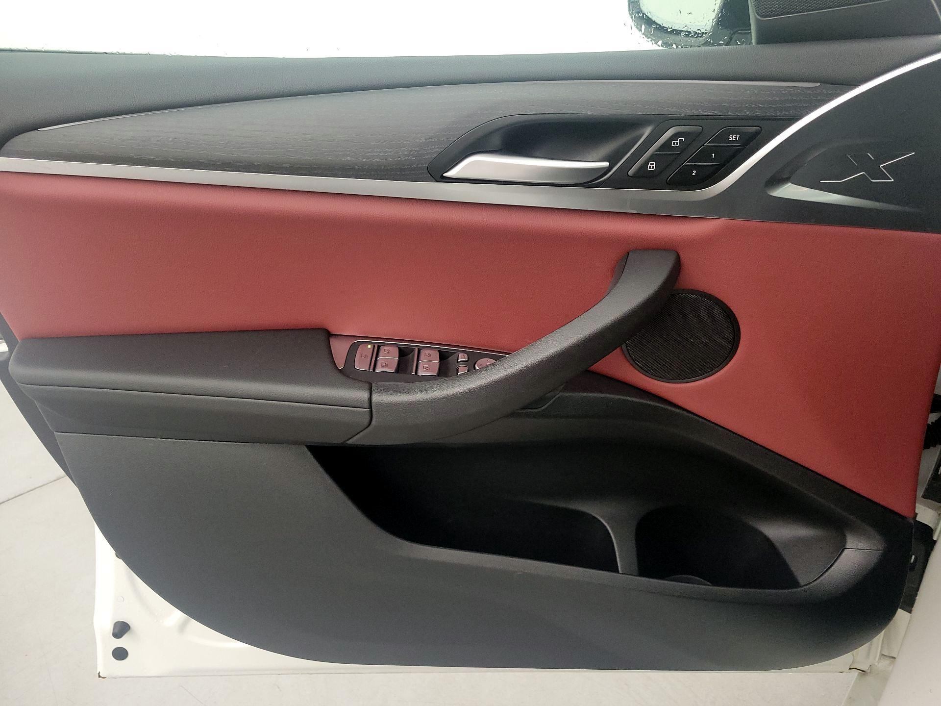 Thumbnail: 2023 BMW X4 - 12