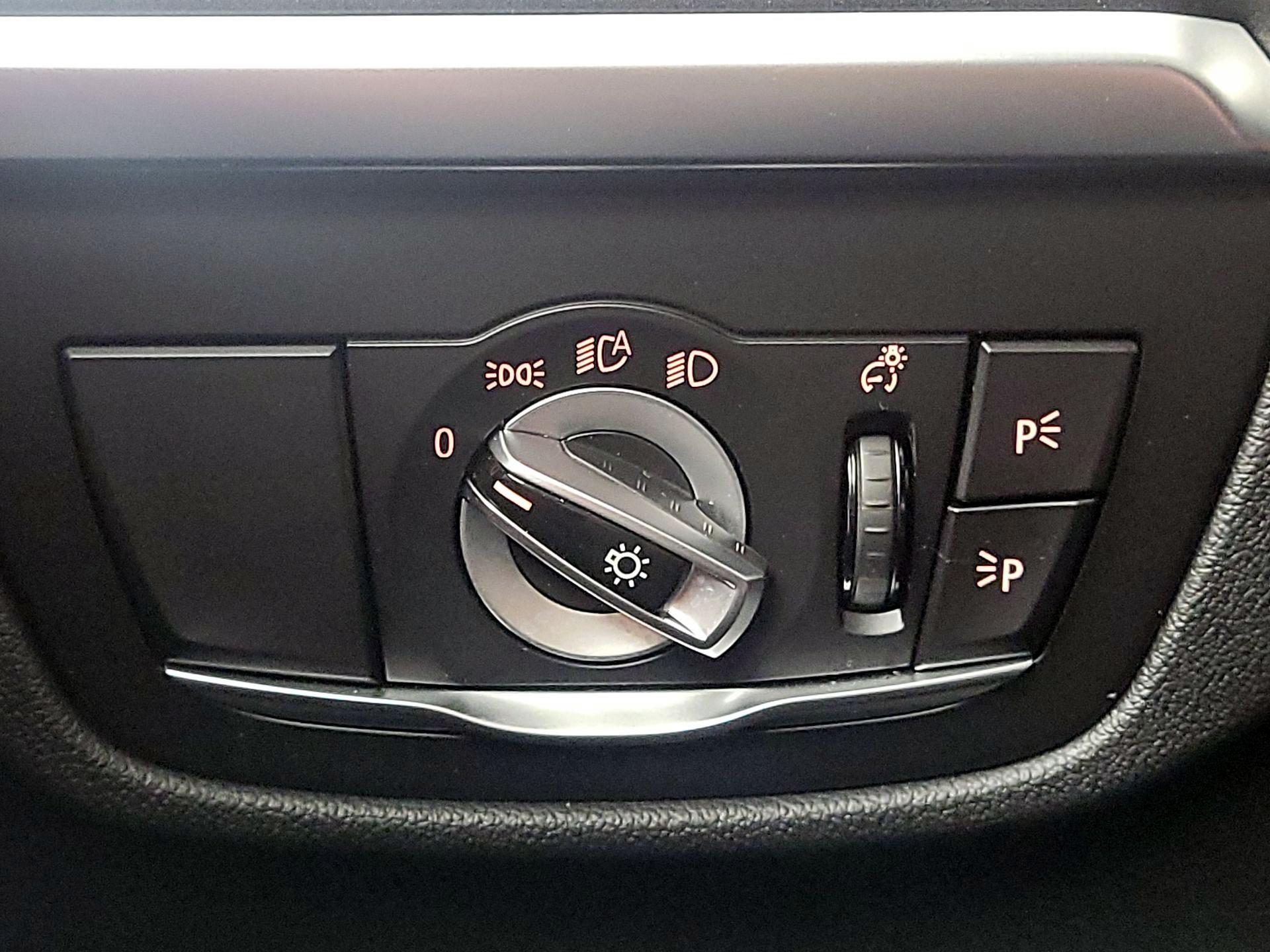 Thumbnail: 2023 BMW X4 - 13